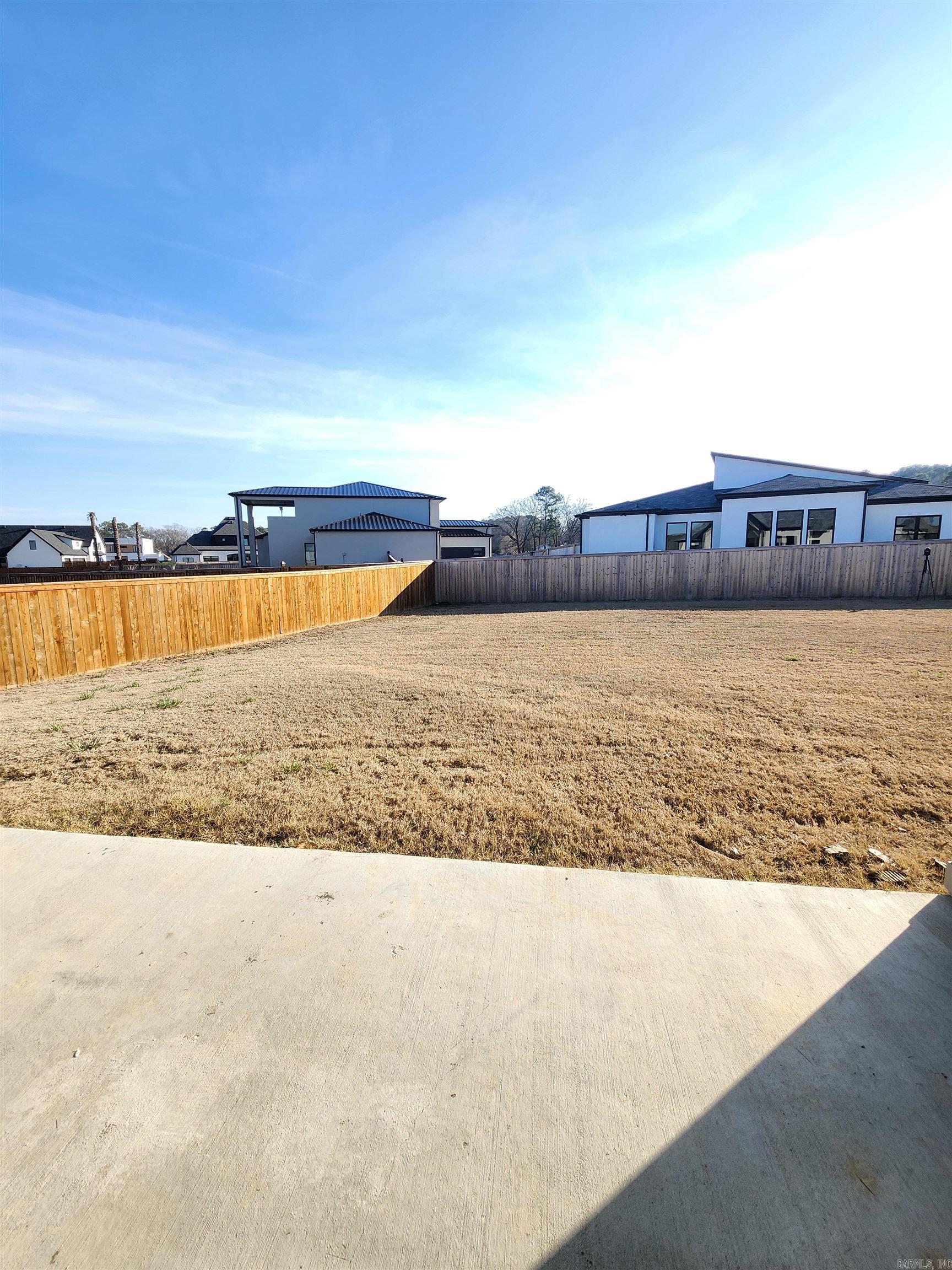 6856  Hilo  Benton, AR