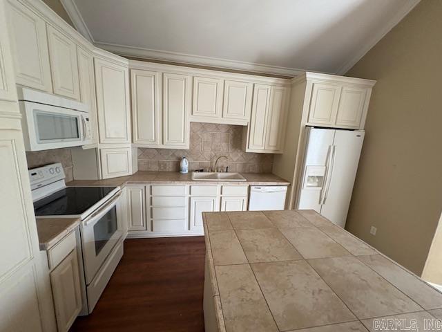733  Pine Manor  Hamburg, AR