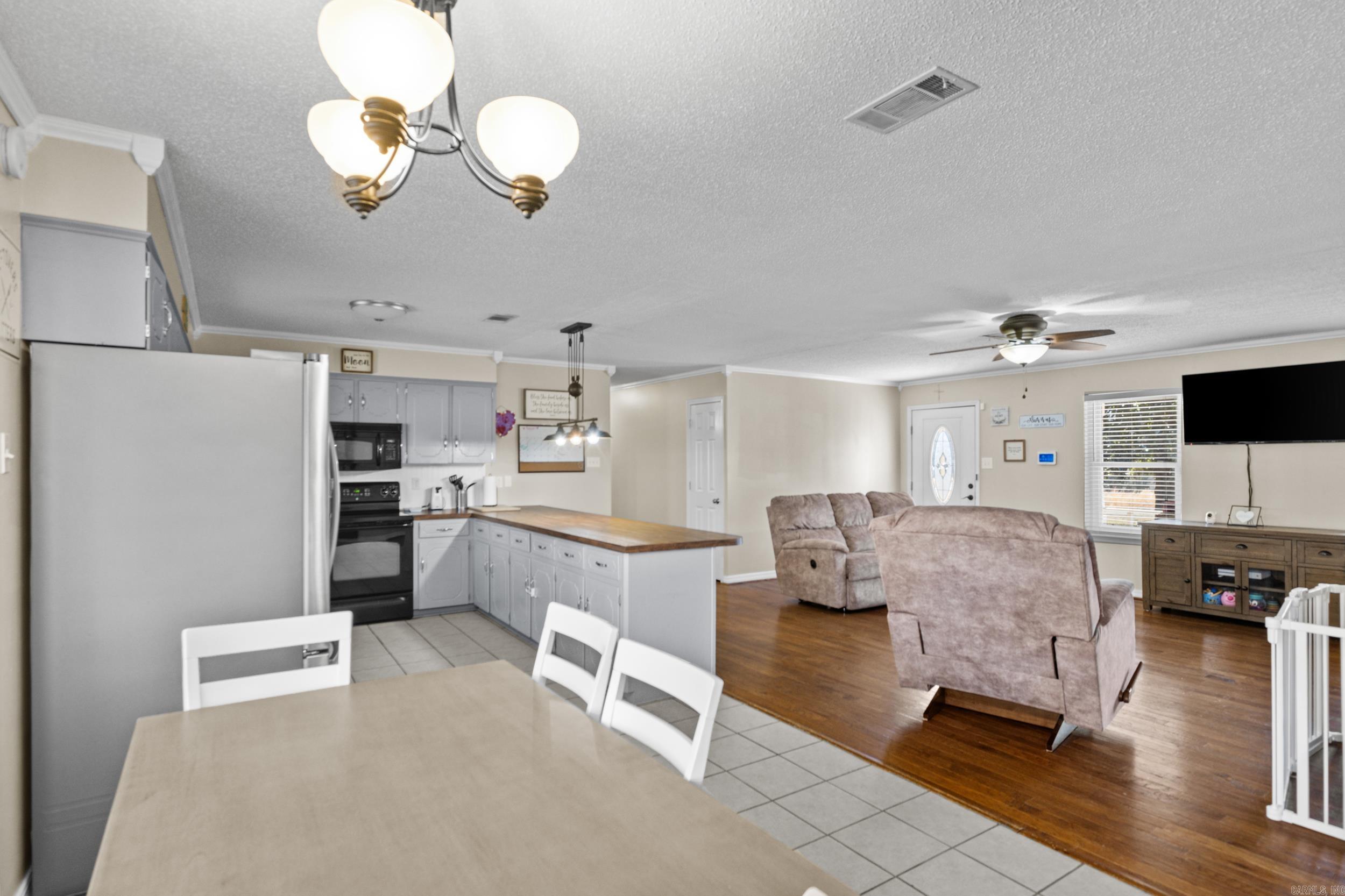 30  Rolling Meadows Ln  Austin, AR