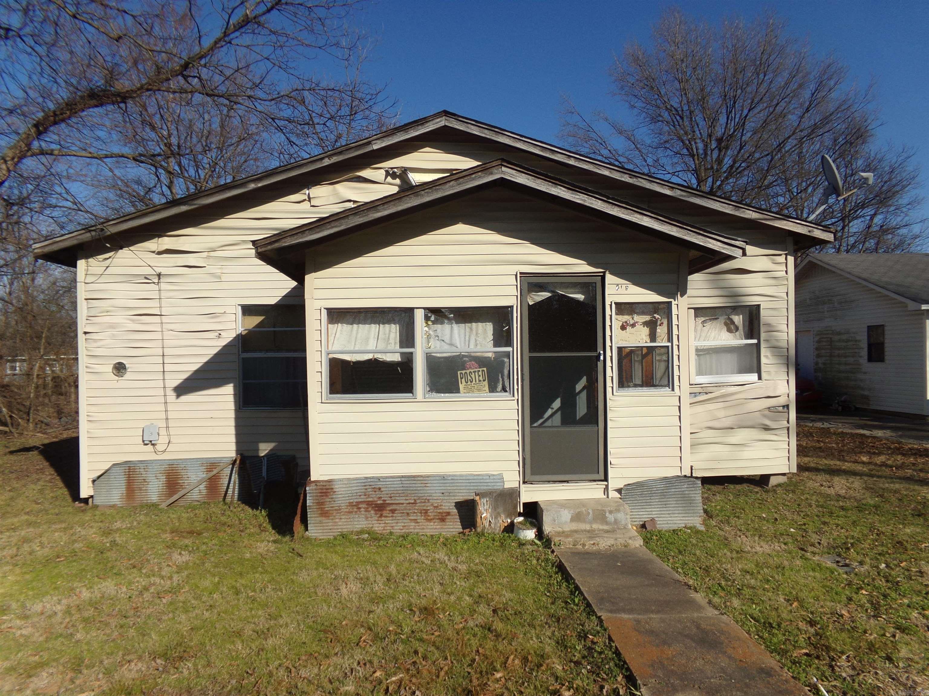206 N Division  Altheimer, AR