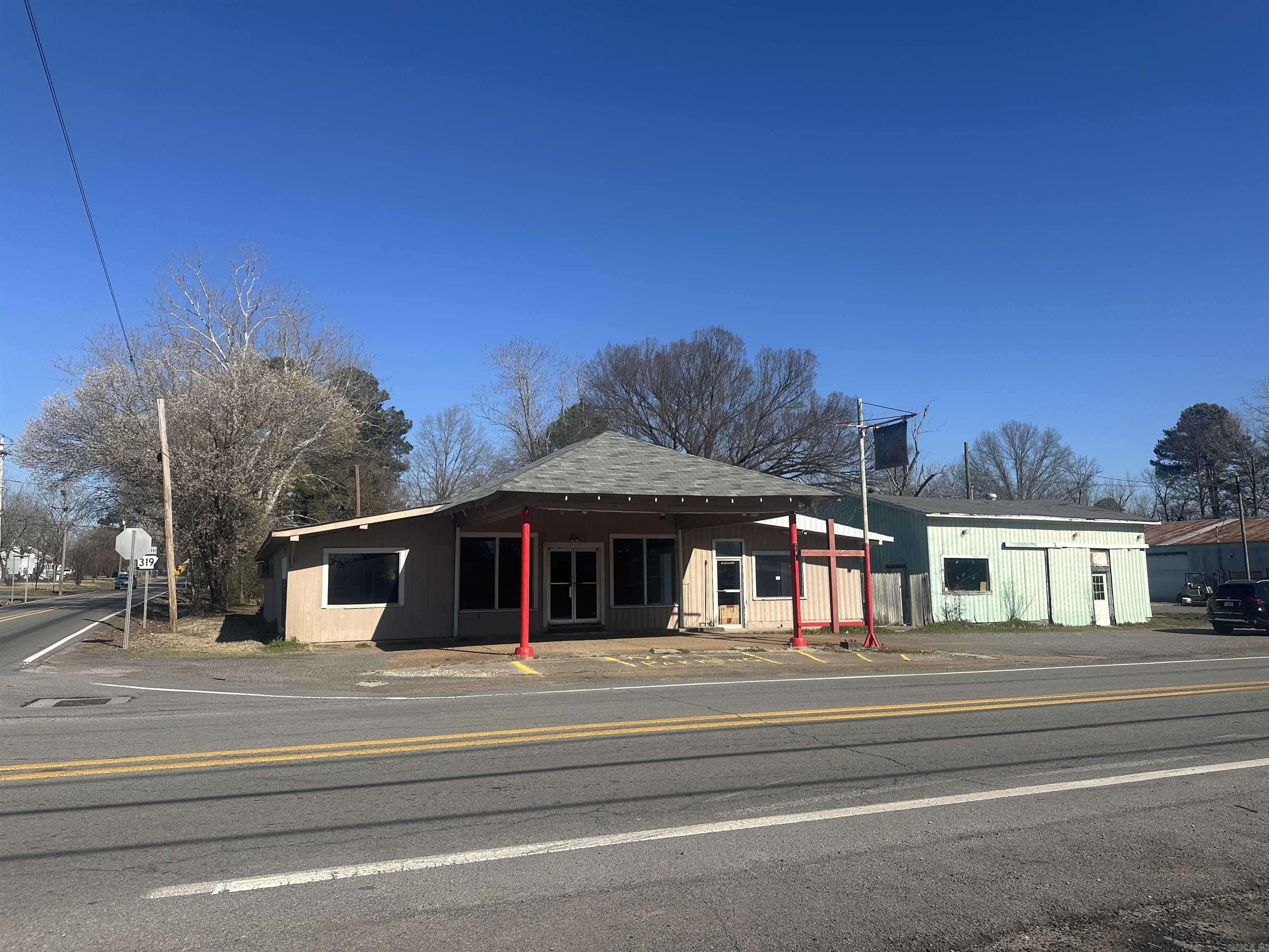 102 & 104 E 2nd  Ward, AR
