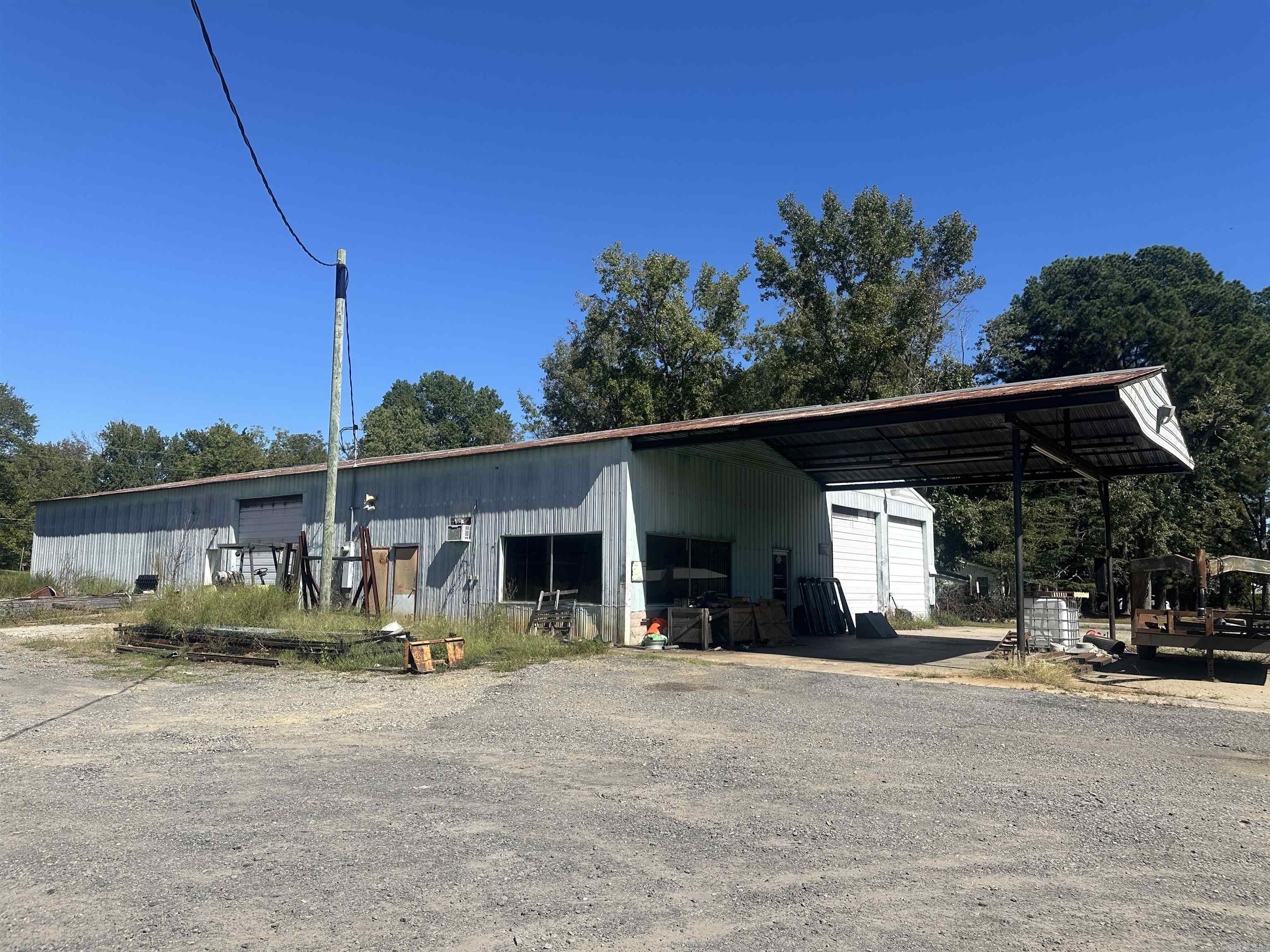 102 & 104 E 2nd  Ward, AR