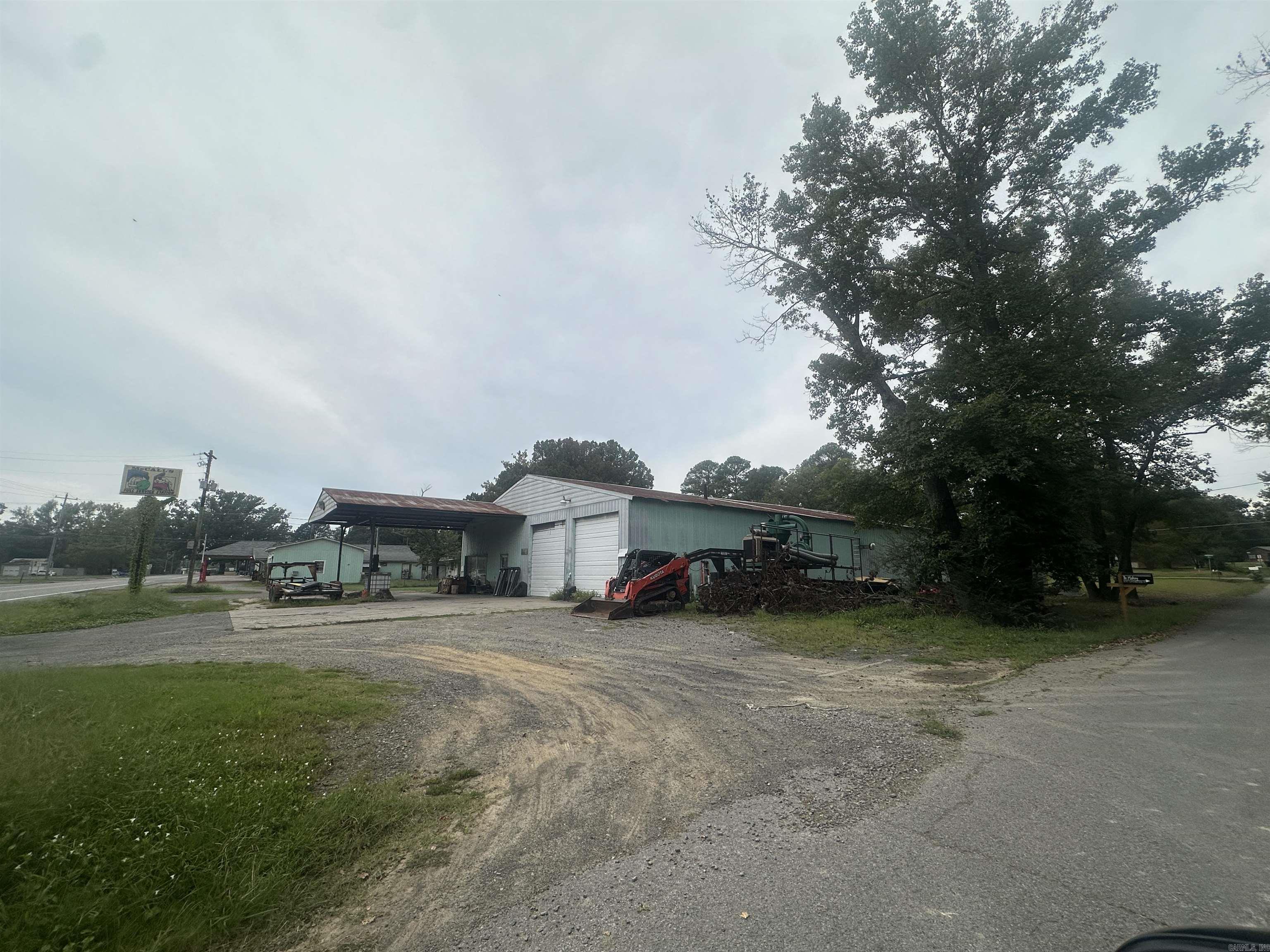 102 & 104 E 2nd  Ward, AR