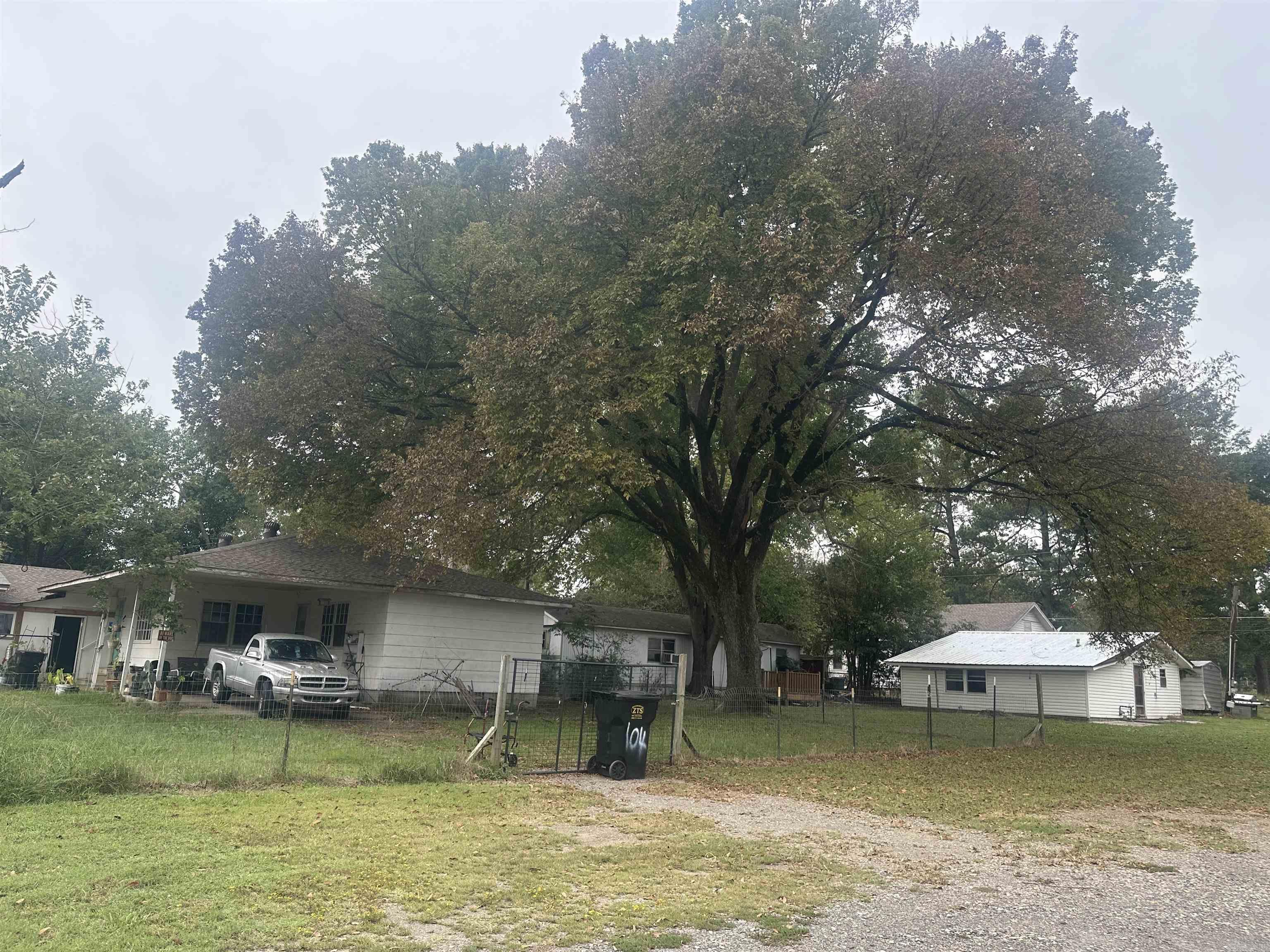 102 & 104 E 2nd  Ward, AR