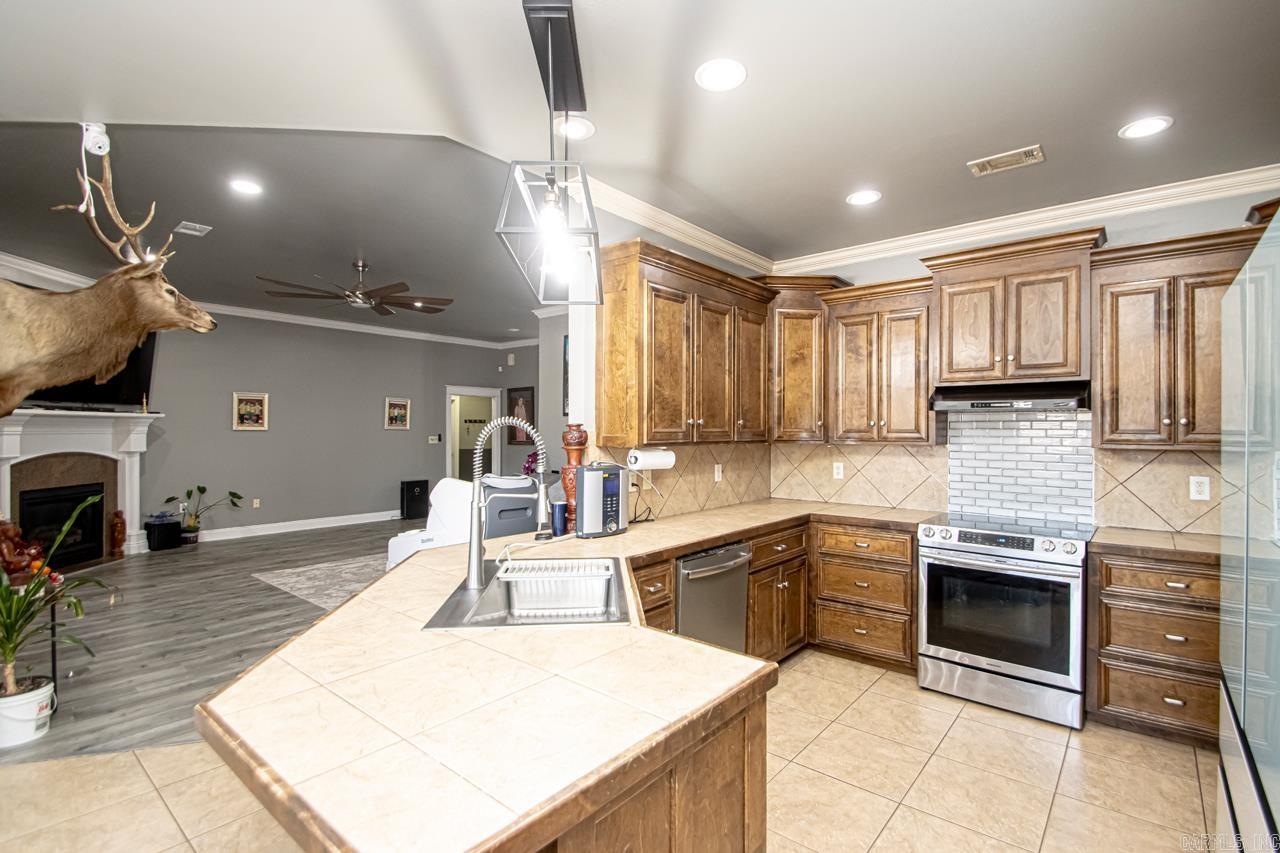 1250 Edge Valley Drive Conway, AR 72032