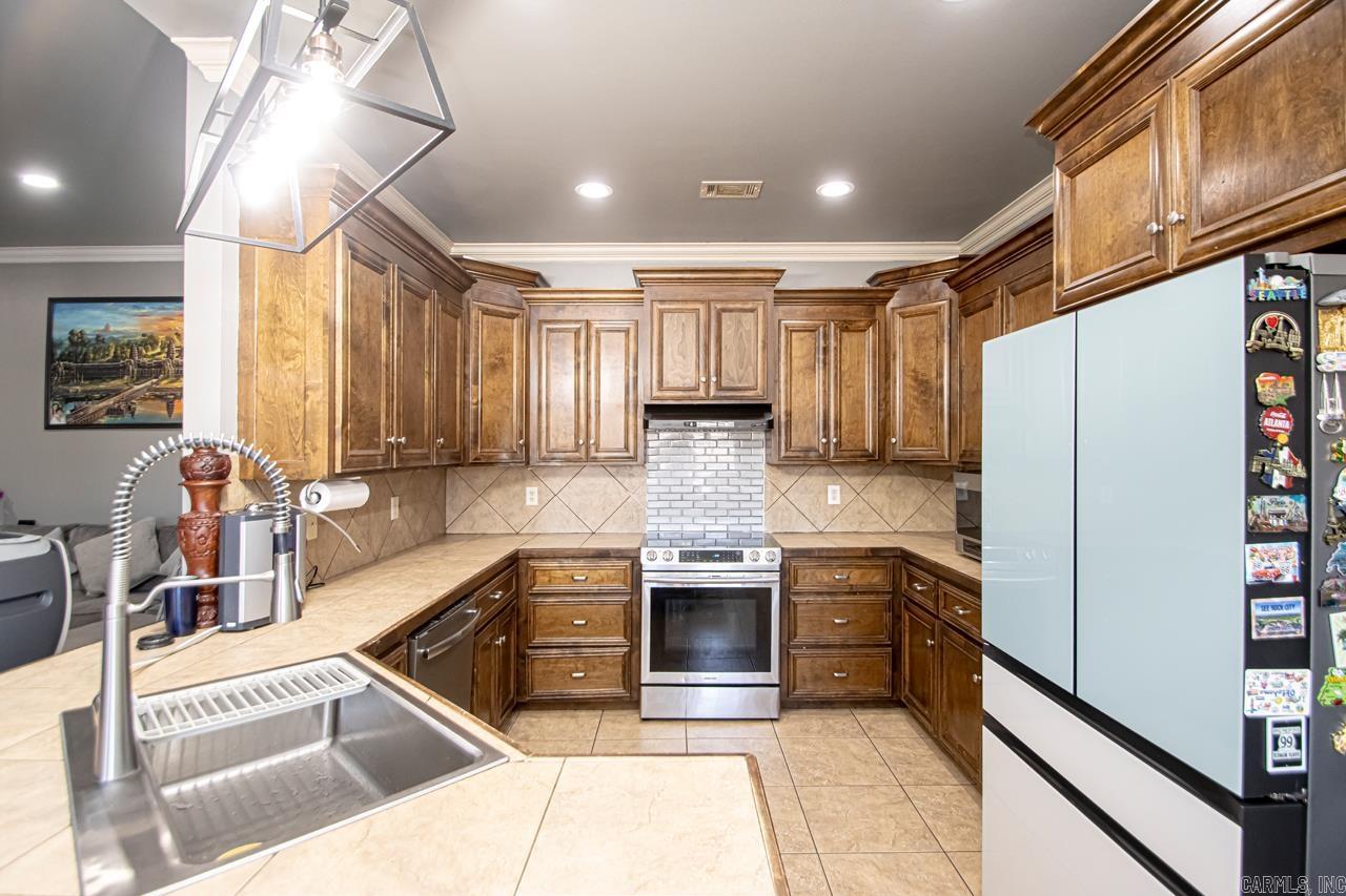 1250 Edge Valley Drive Conway, AR 72032