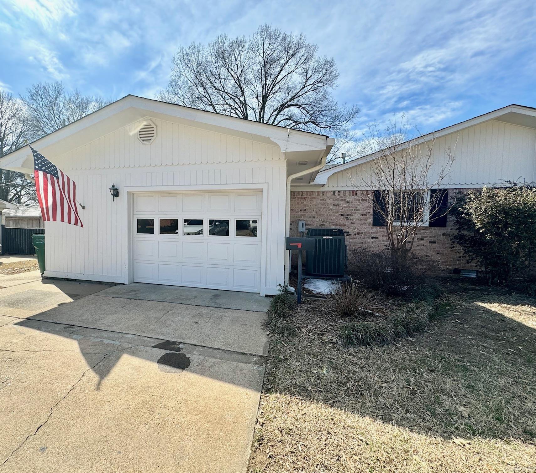 1  MARK  Conway, AR