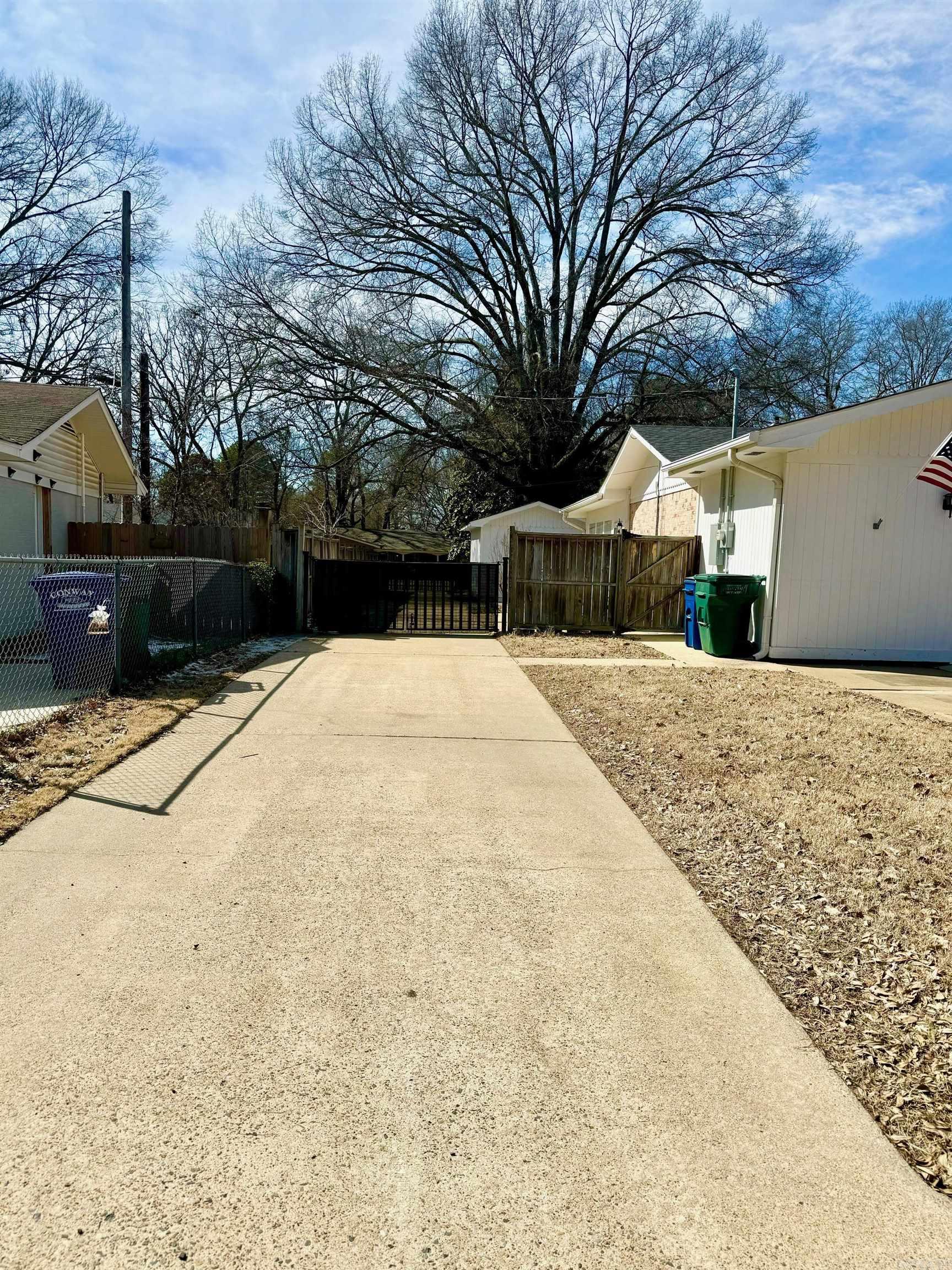 1  MARK  Conway, AR