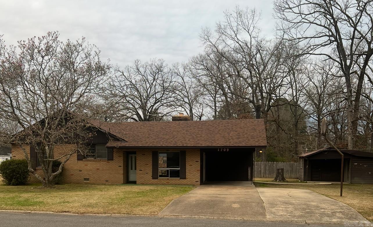 1209  Oak Avenue  Crossett, AR