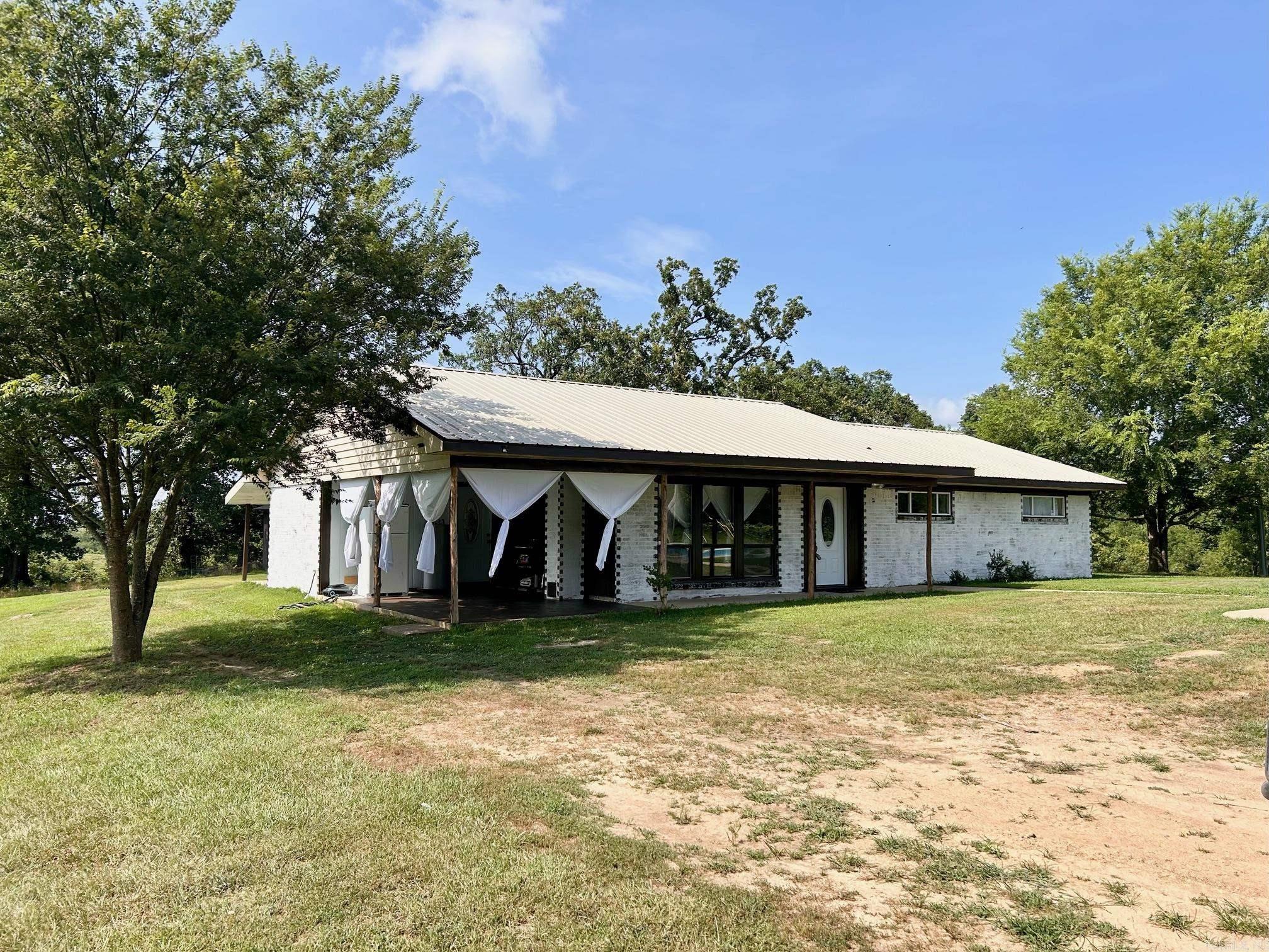 180 Lakefront Gillham, AR 71841