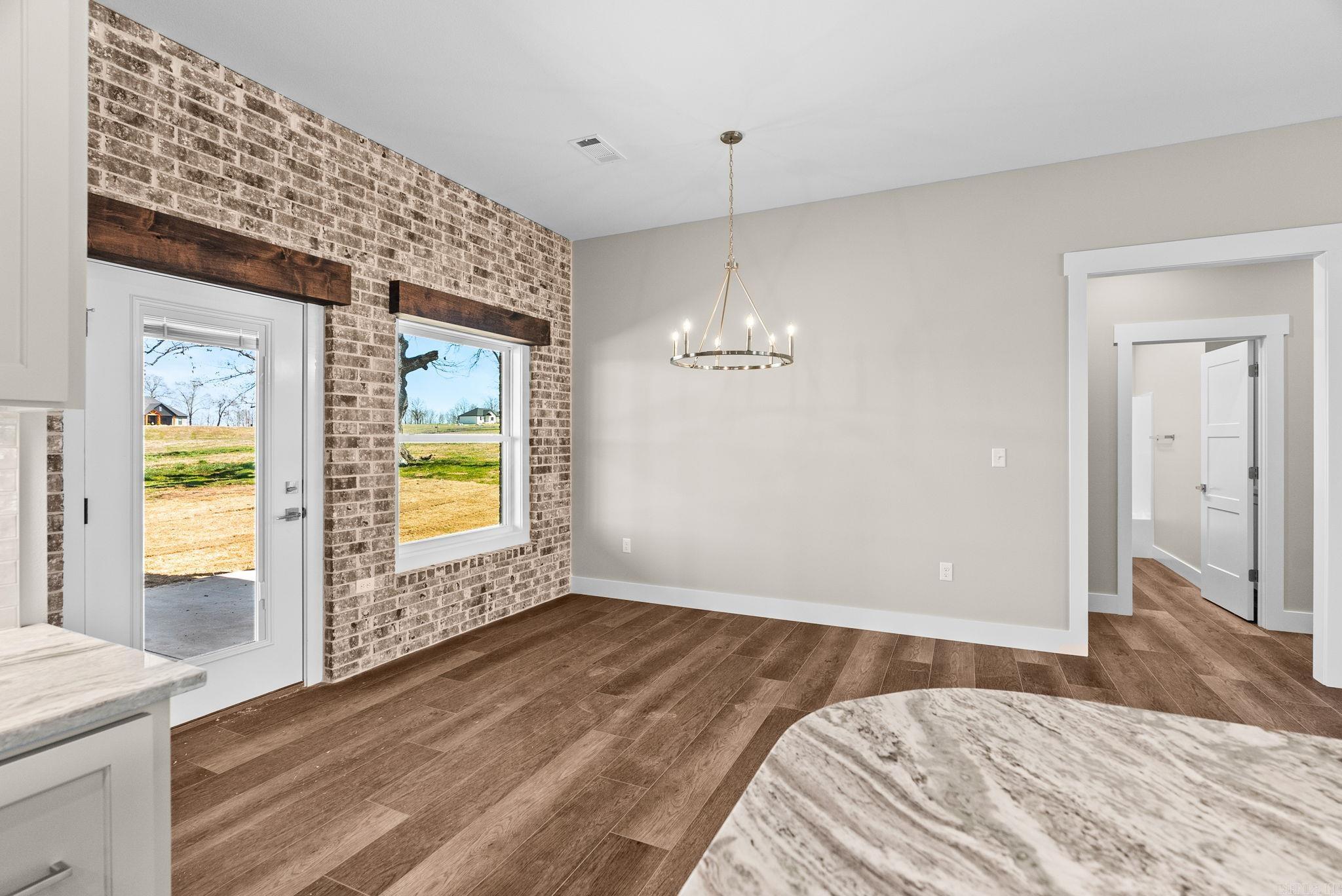 122  Republican Loop  Greenbrier, AR