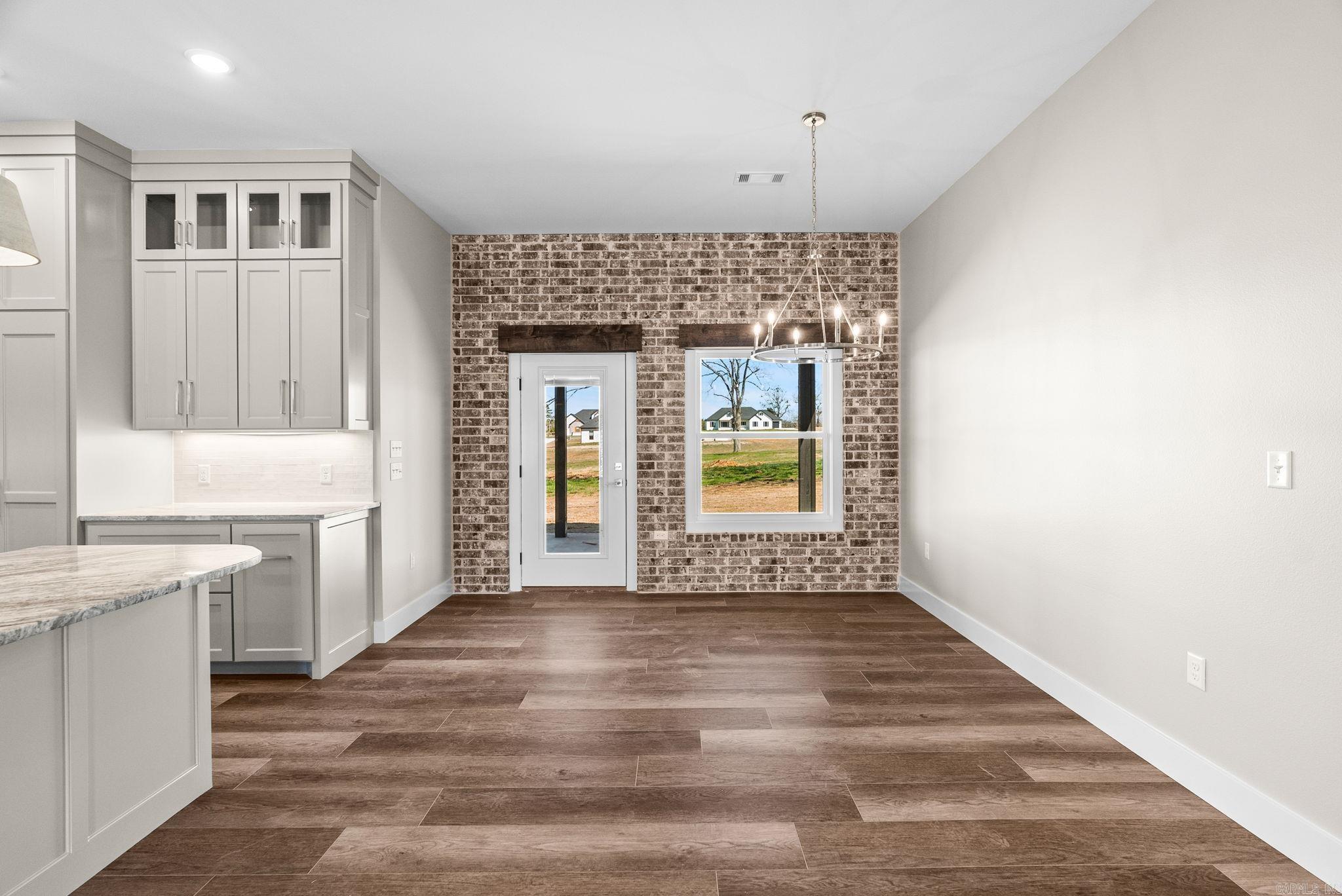 122  Republican Loop  Greenbrier, AR