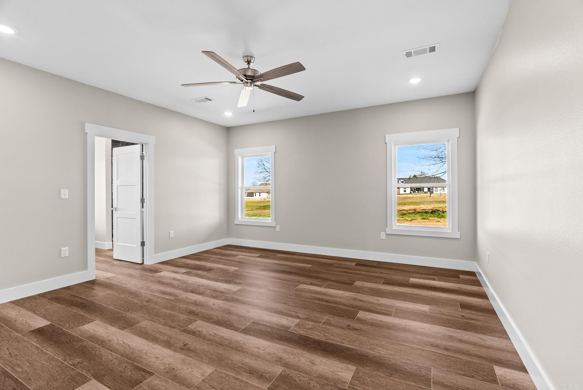 122  Republican Loop  Greenbrier, AR
