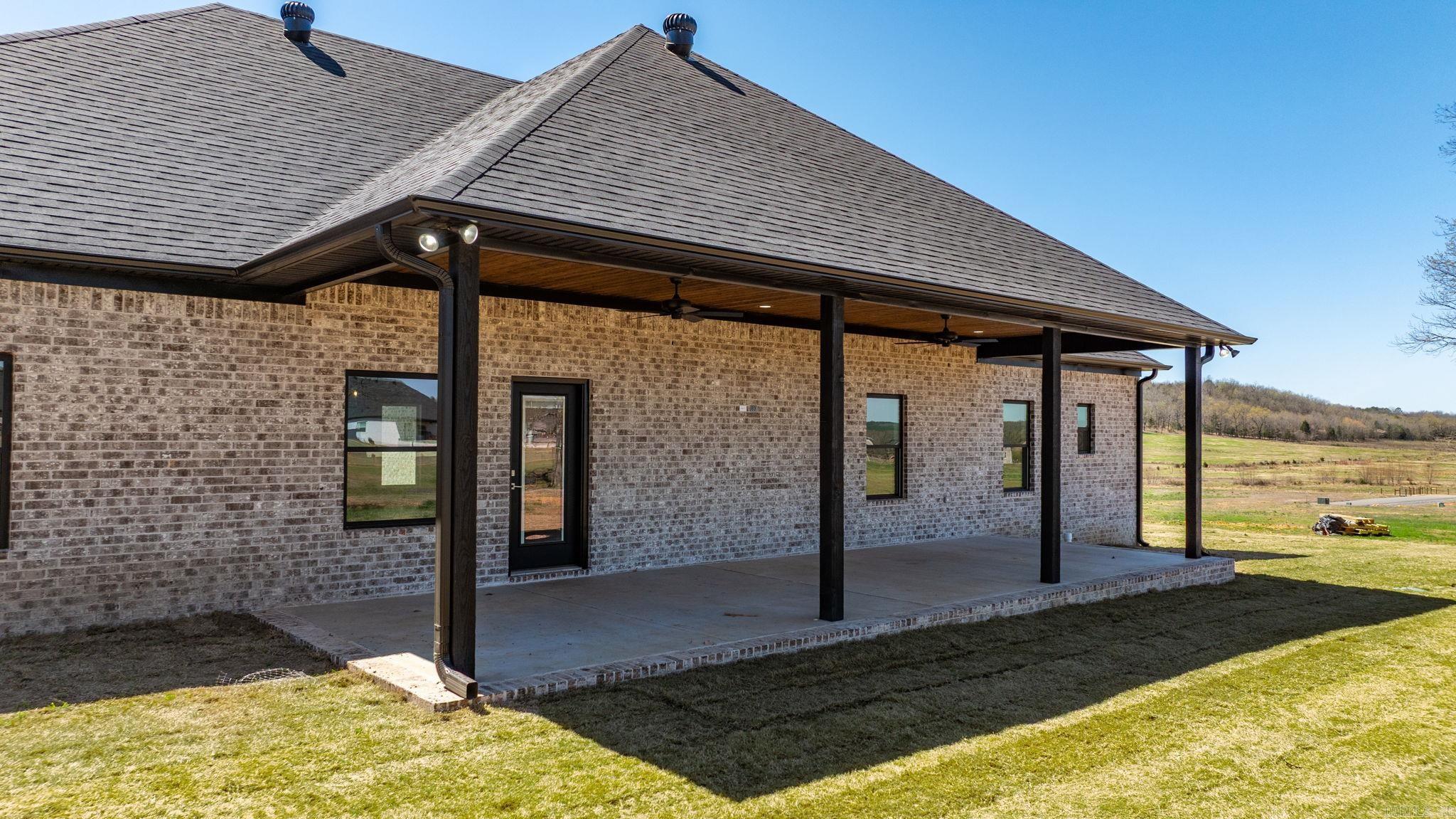 122  Republican Loop  Greenbrier, AR