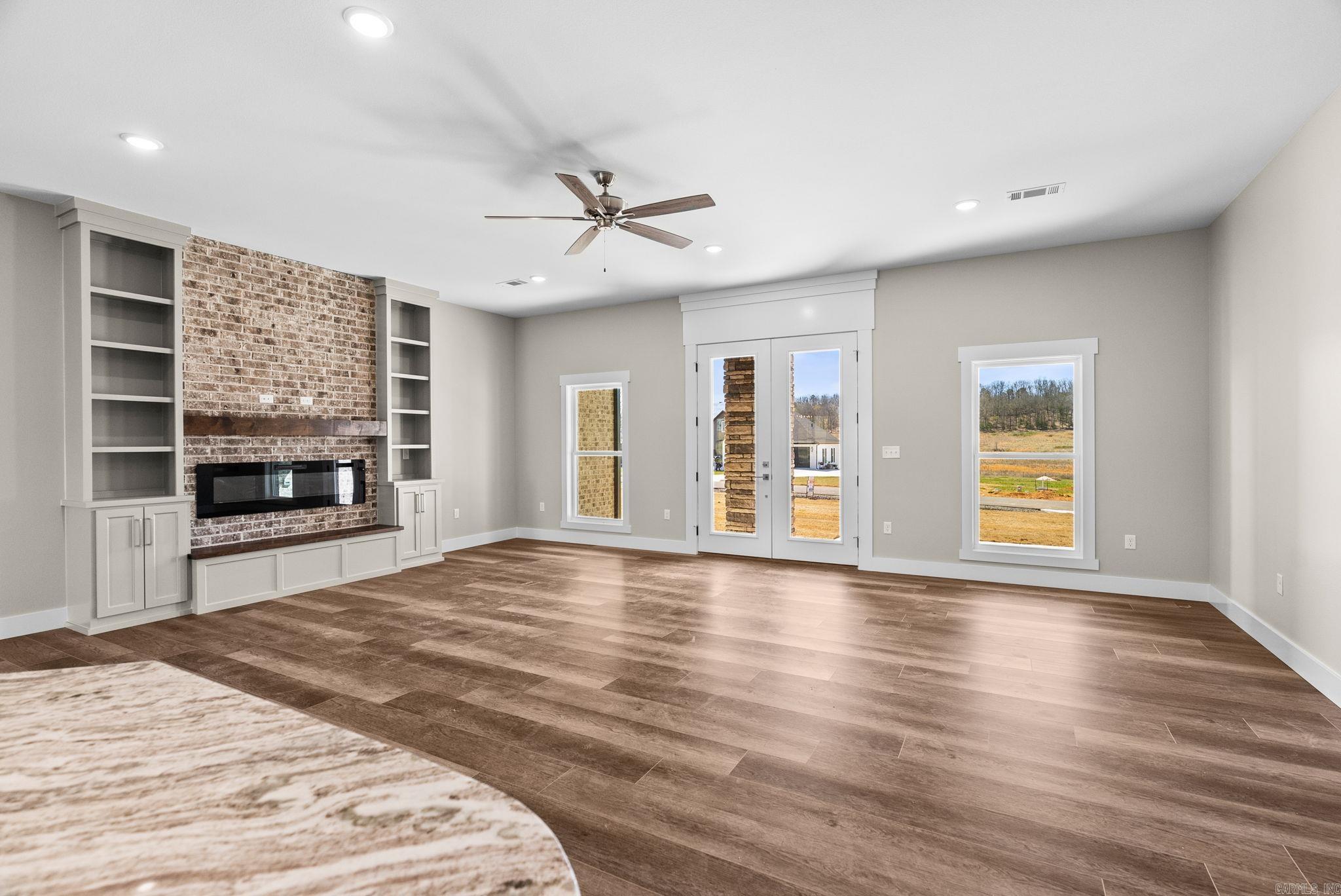 122  Republican Loop  Greenbrier, AR