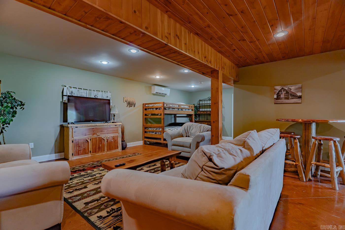 205 Cooper Kate  Norfork, AR