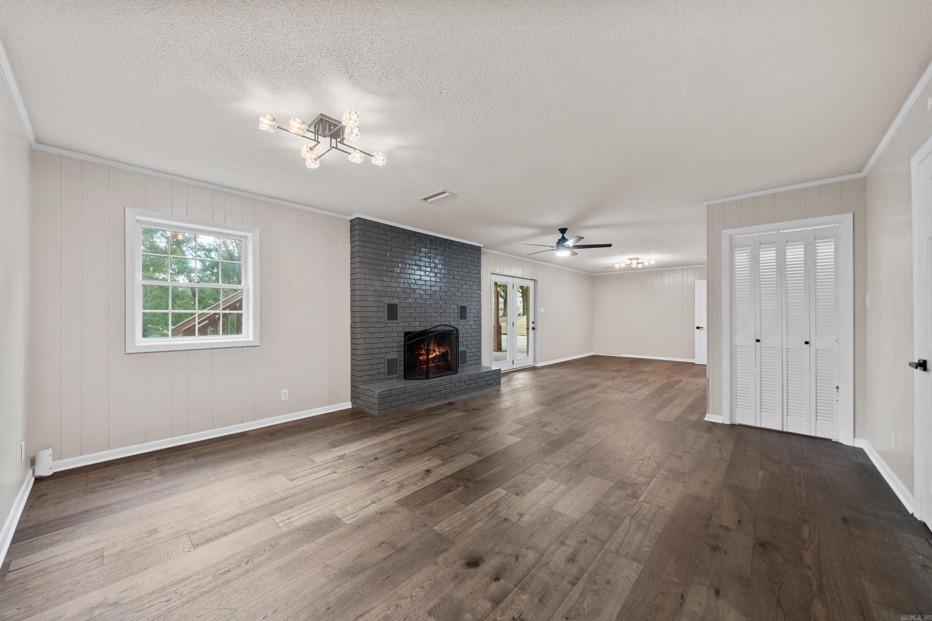 191  Taylor  Hot Springs, AR