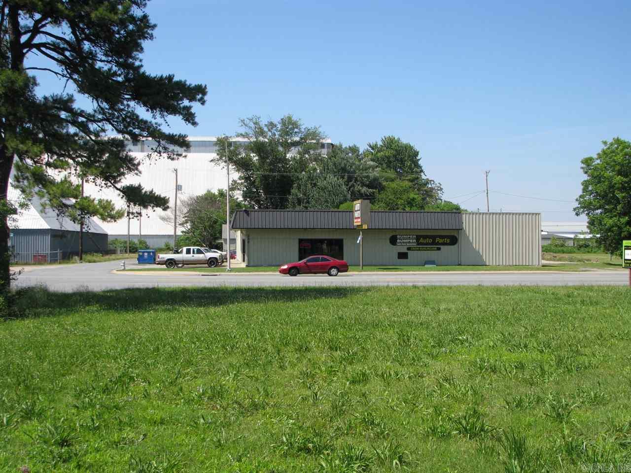 2402 E Broadway 2410 E Broadway Street North Little Rock, AR