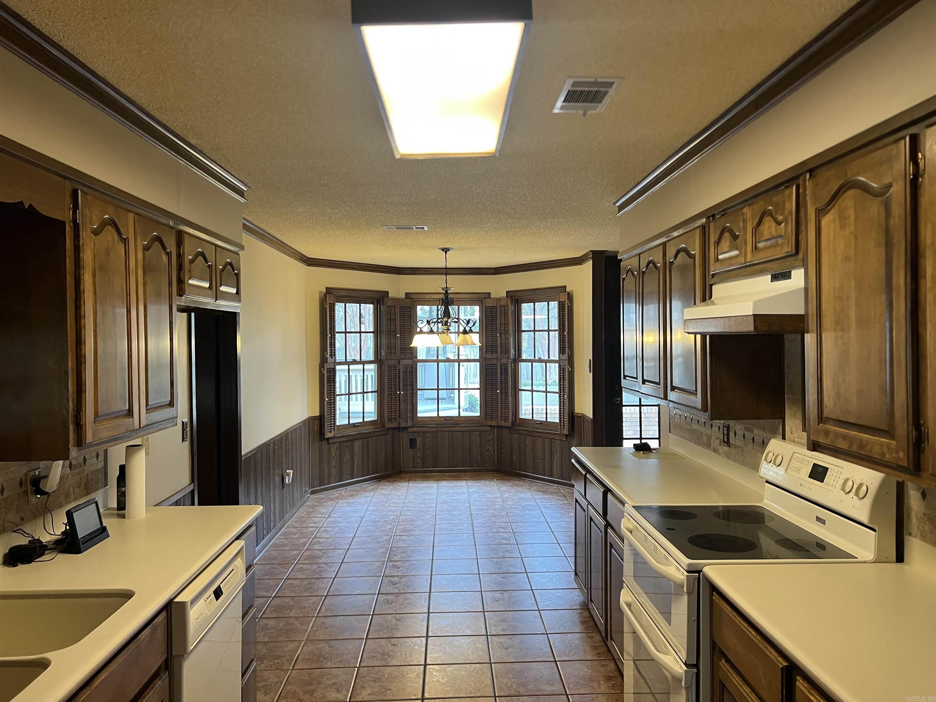 909 Kennedy Star City, AR 71667