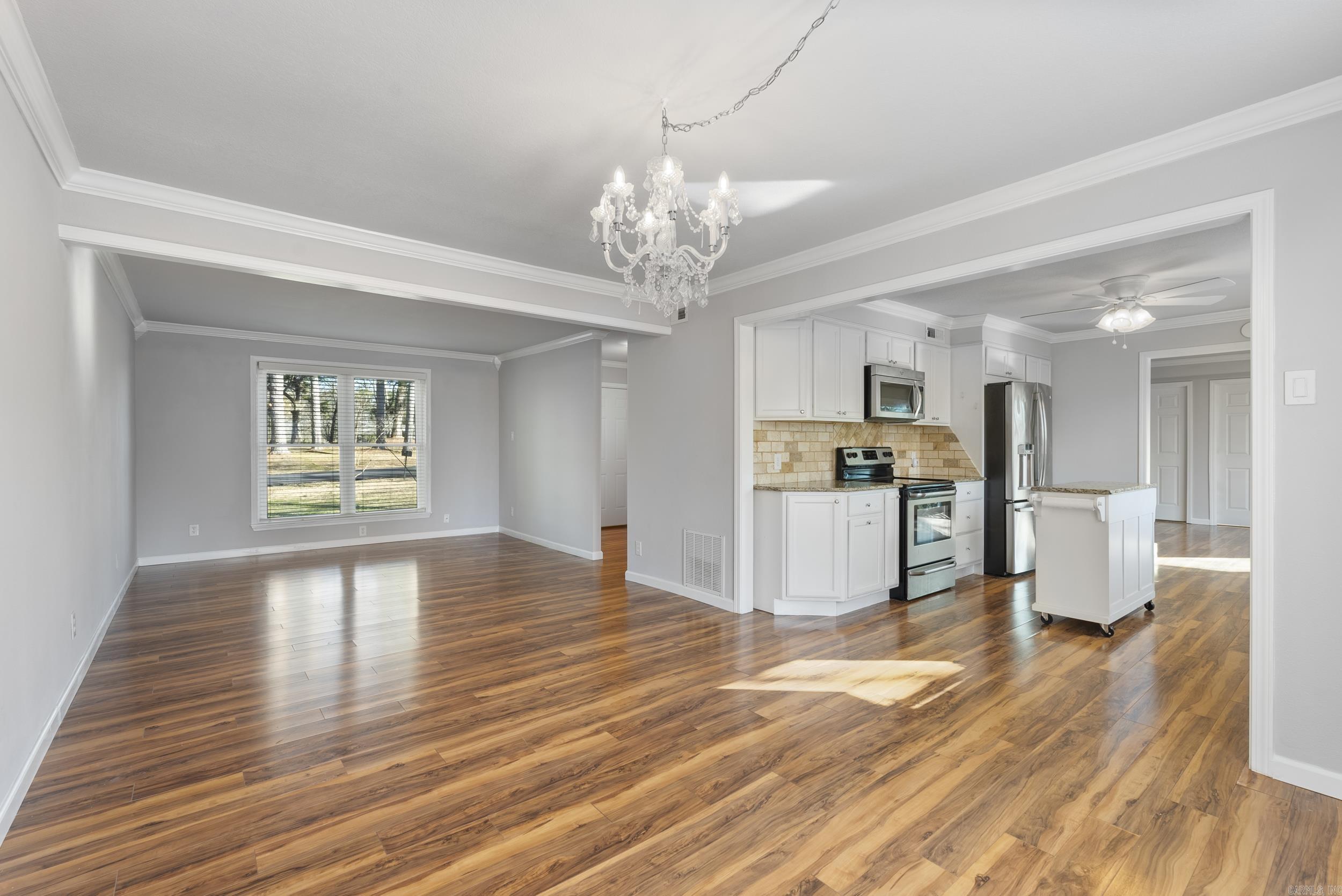 104 S Lakeland Pt  Hot Springs, AR