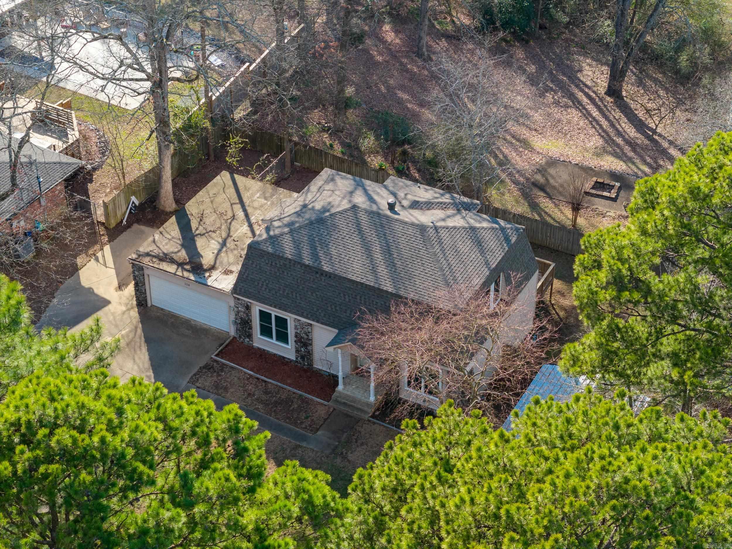 104 S Lakeland Pt  Hot Springs, AR