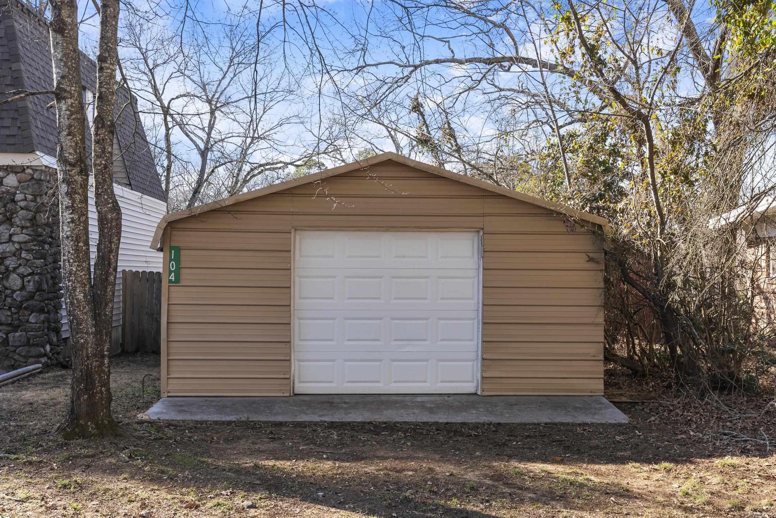 104 S Lakeland Pt  Hot Springs, AR