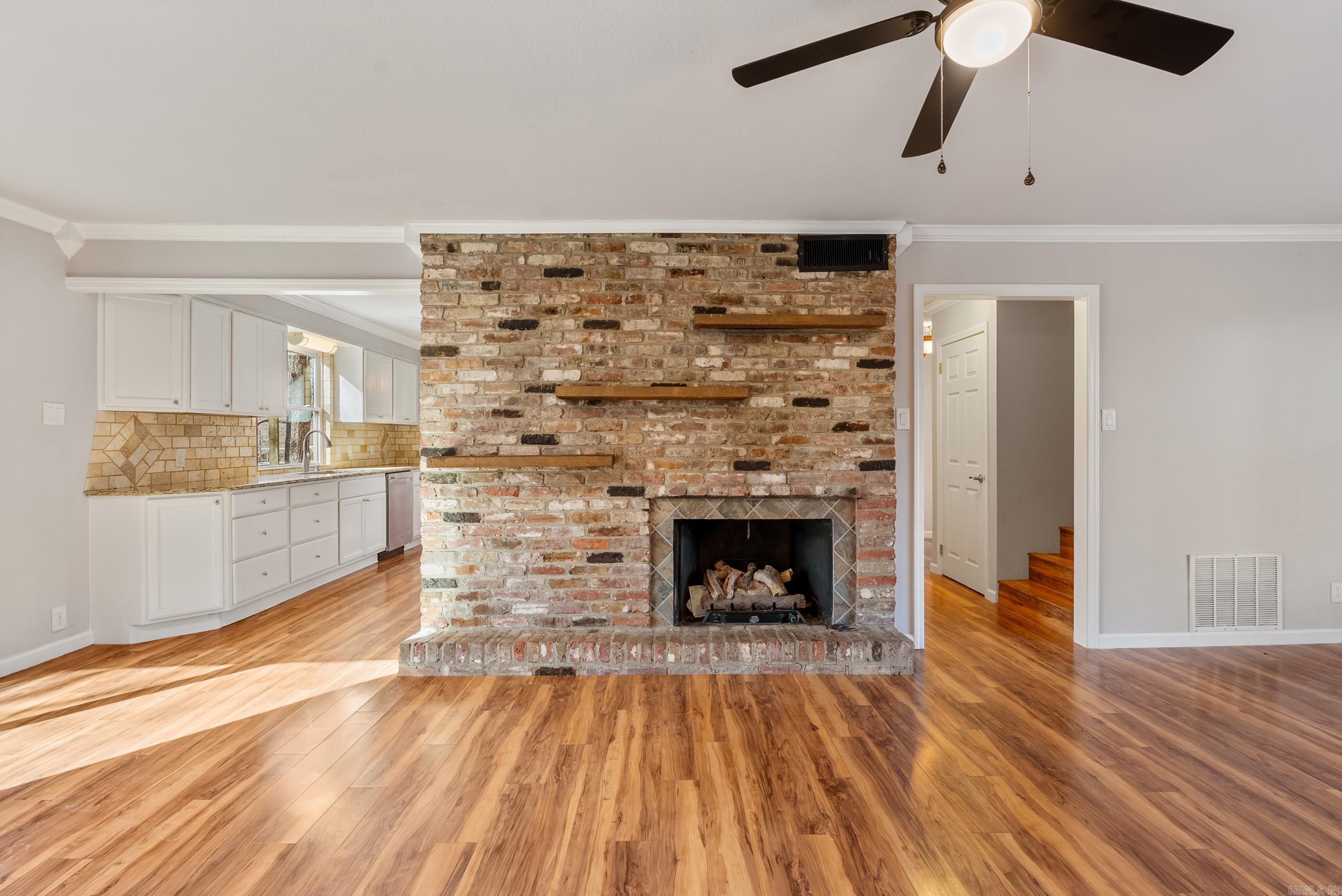 104 S Lakeland Pt  Hot Springs, AR