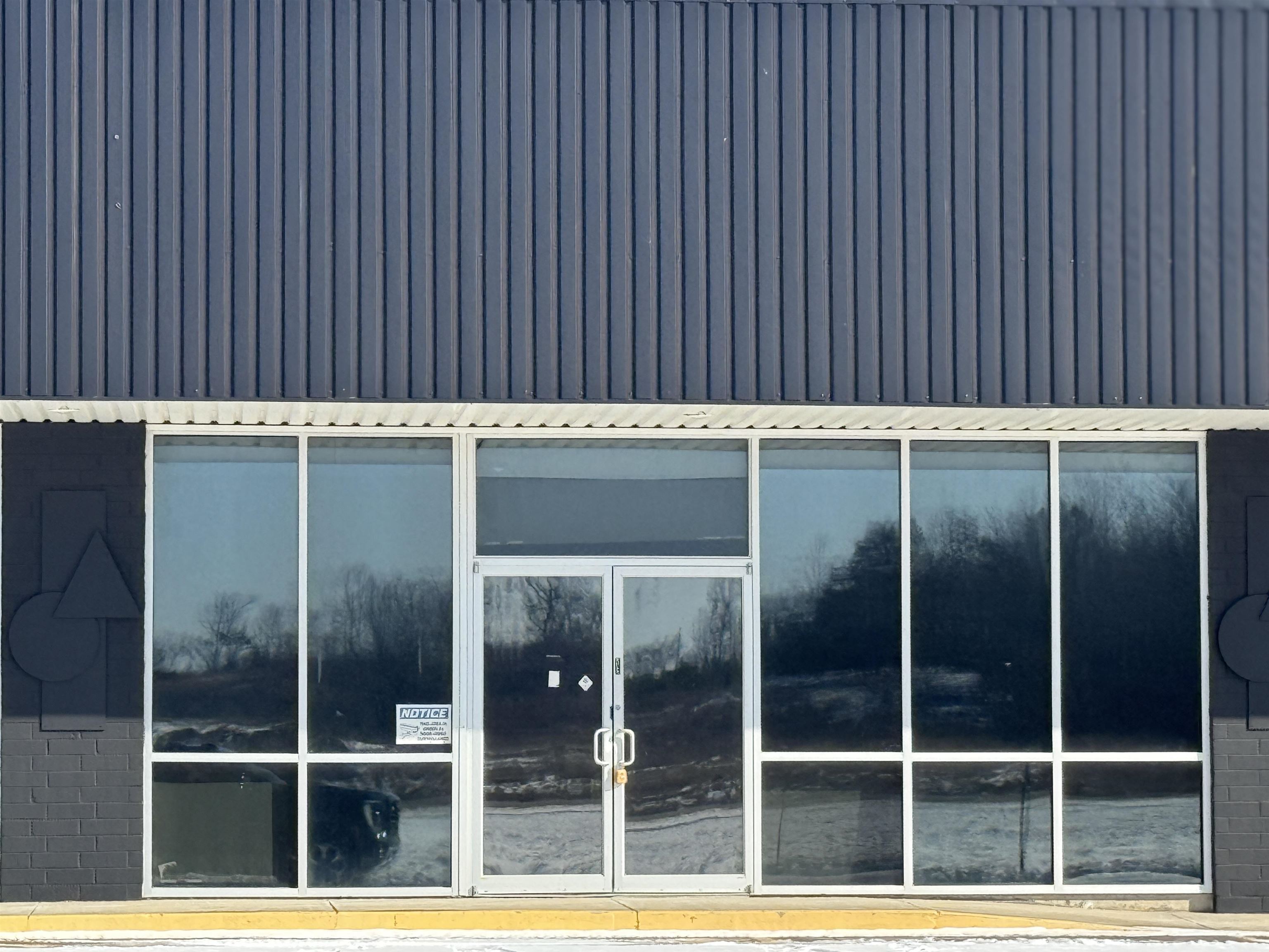 5301  LINWOOD UNIT H carriage hill plaza Paragould, AR