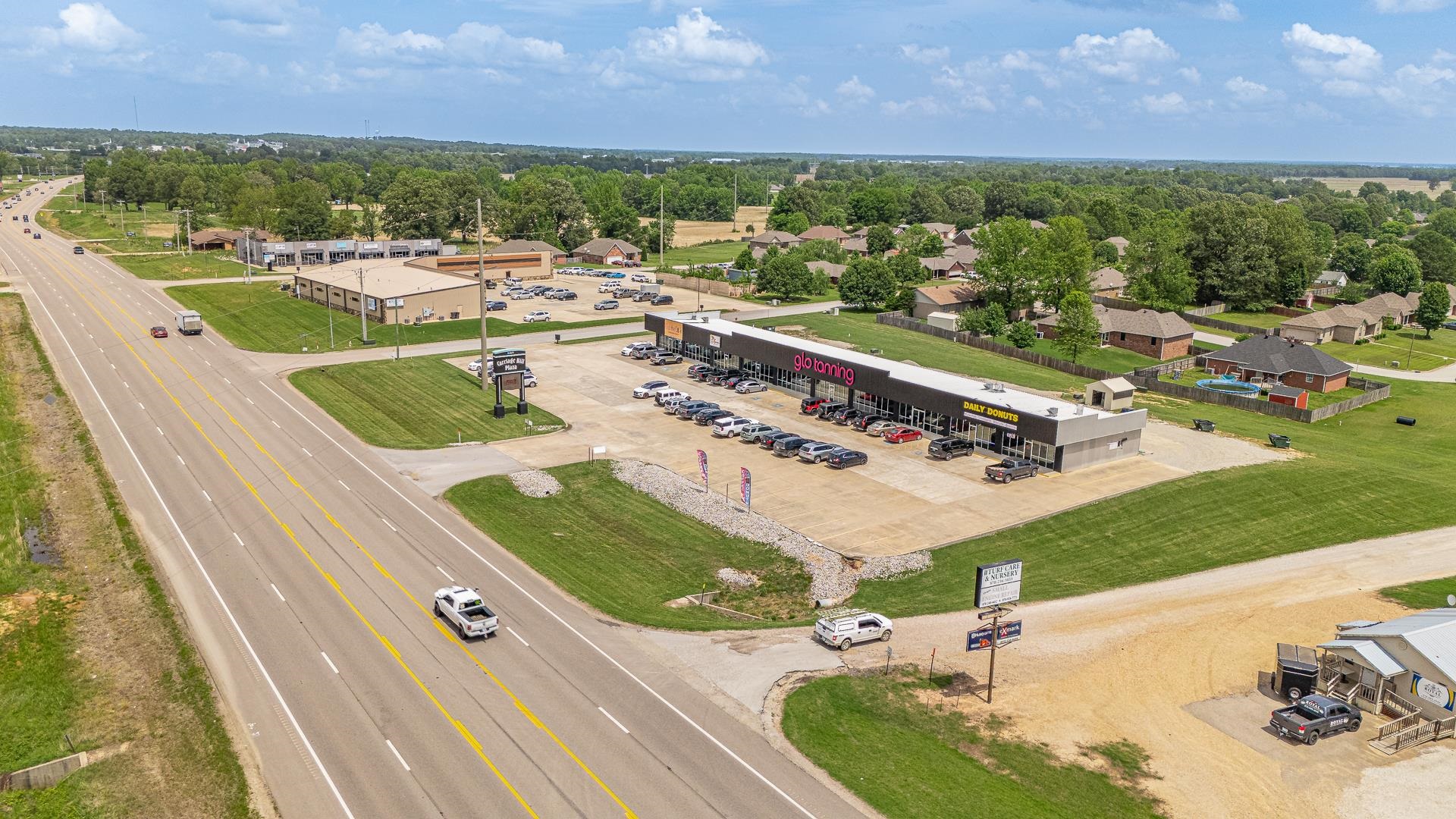 5301  LINWOOD UNIT H carriage hill plaza Paragould, AR