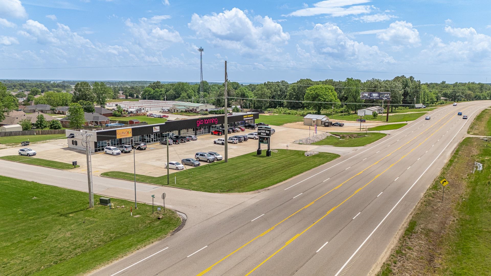 5301  LINWOOD UNIT H carriage hill plaza Paragould, AR