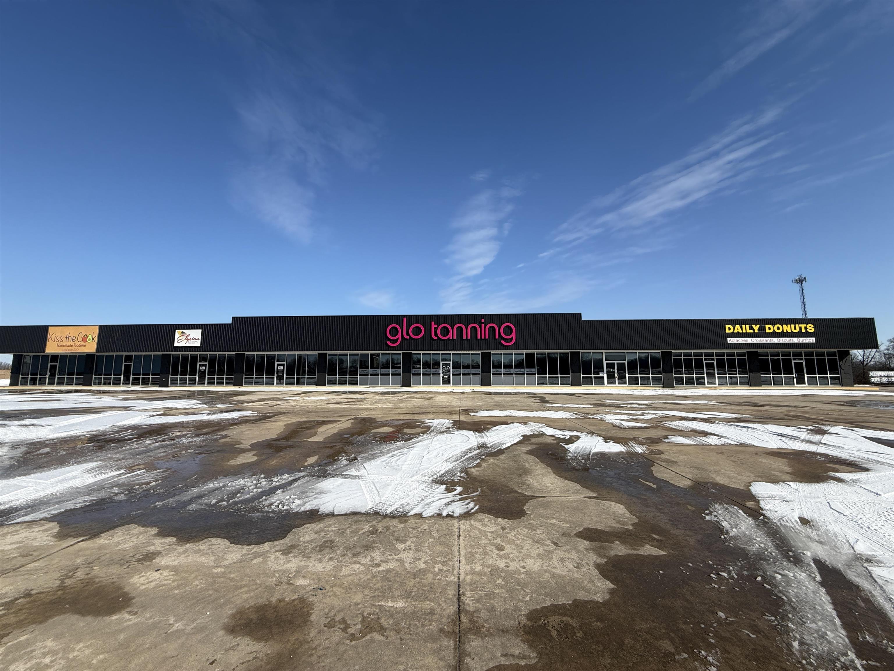5301  LINWOOD UNIT H carriage hill plaza Paragould, AR