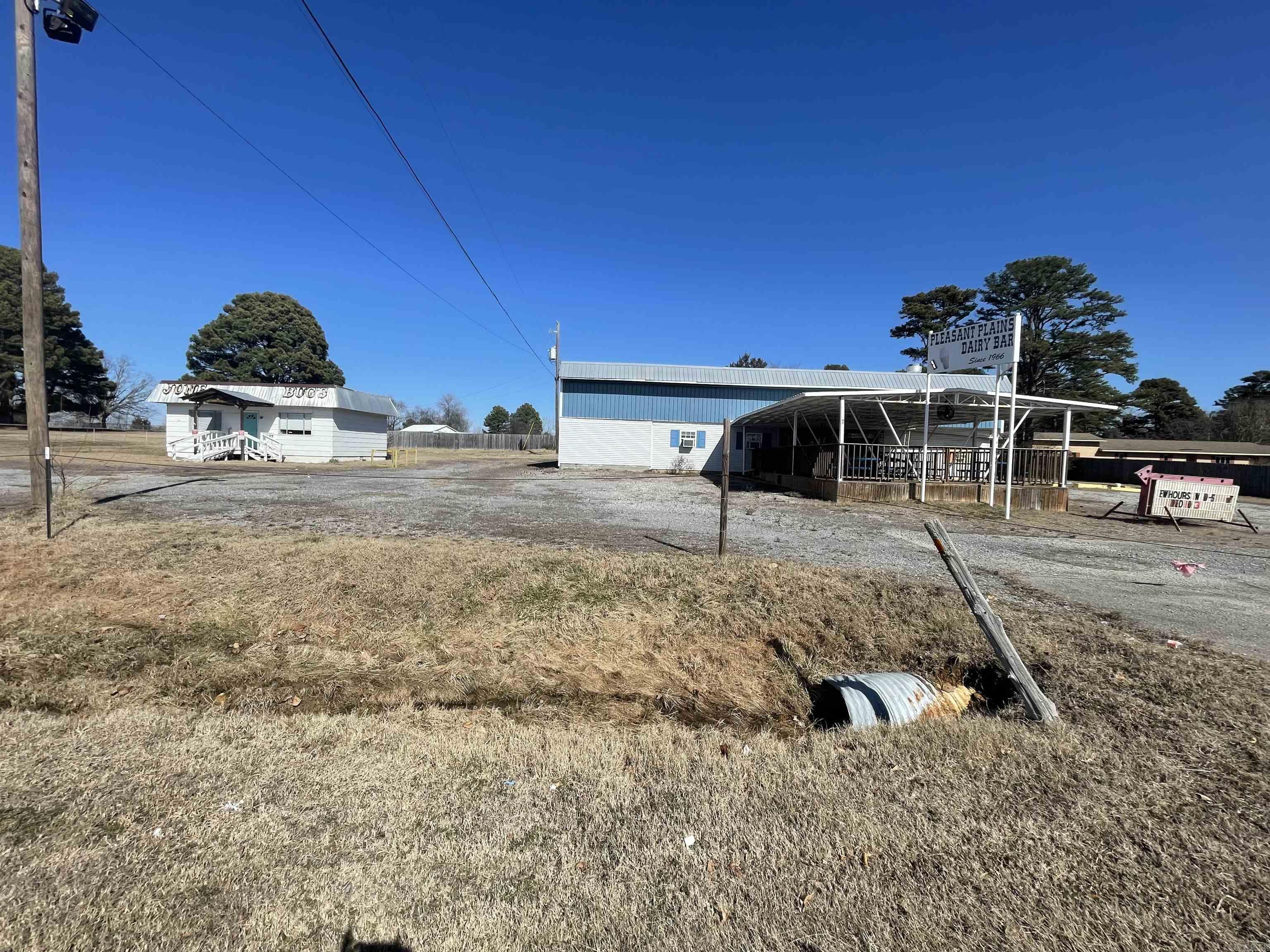 7649  Batesville Road  Pleasant Plains, AR