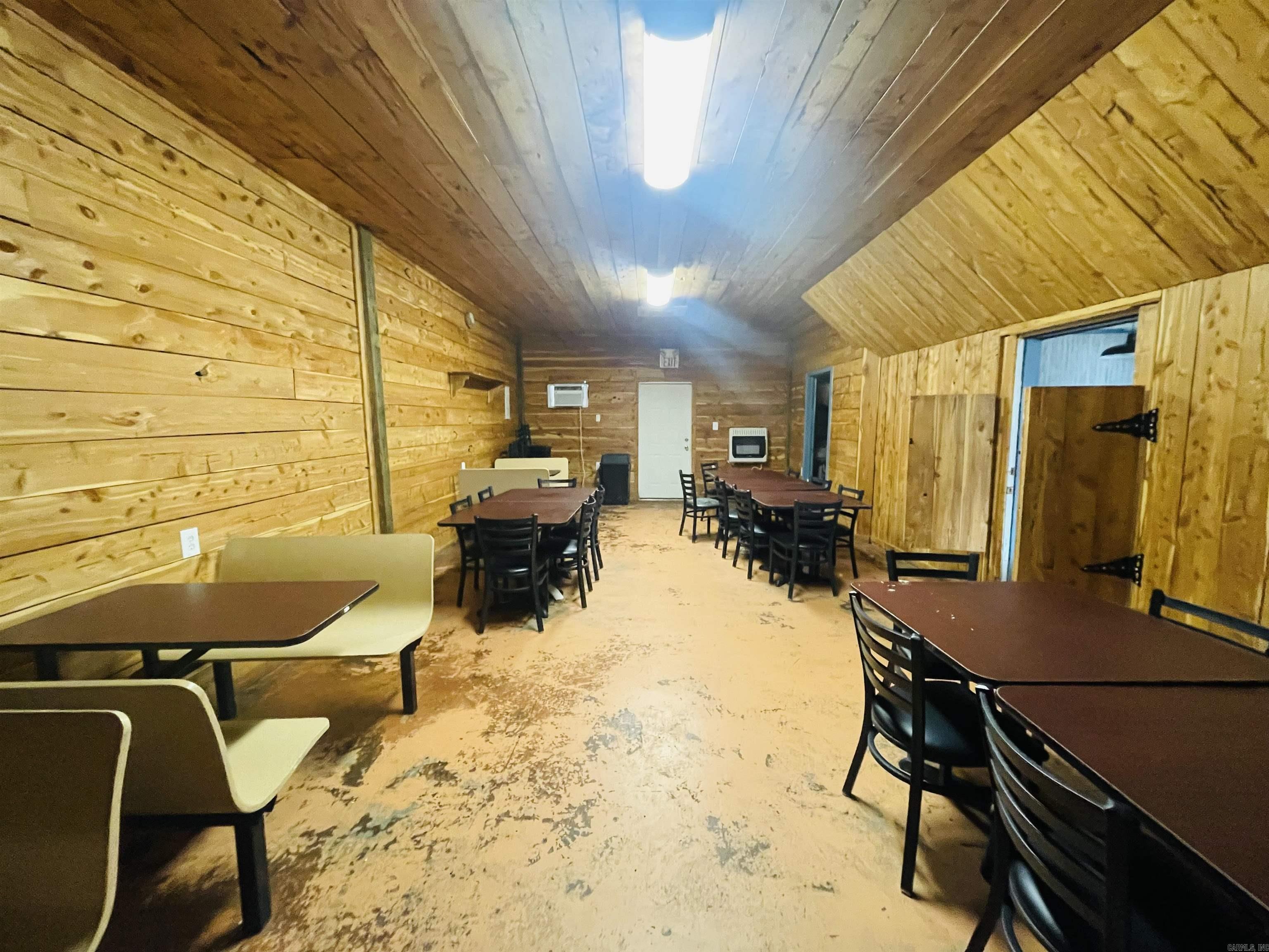 7649  Batesville Road  Pleasant Plains, AR