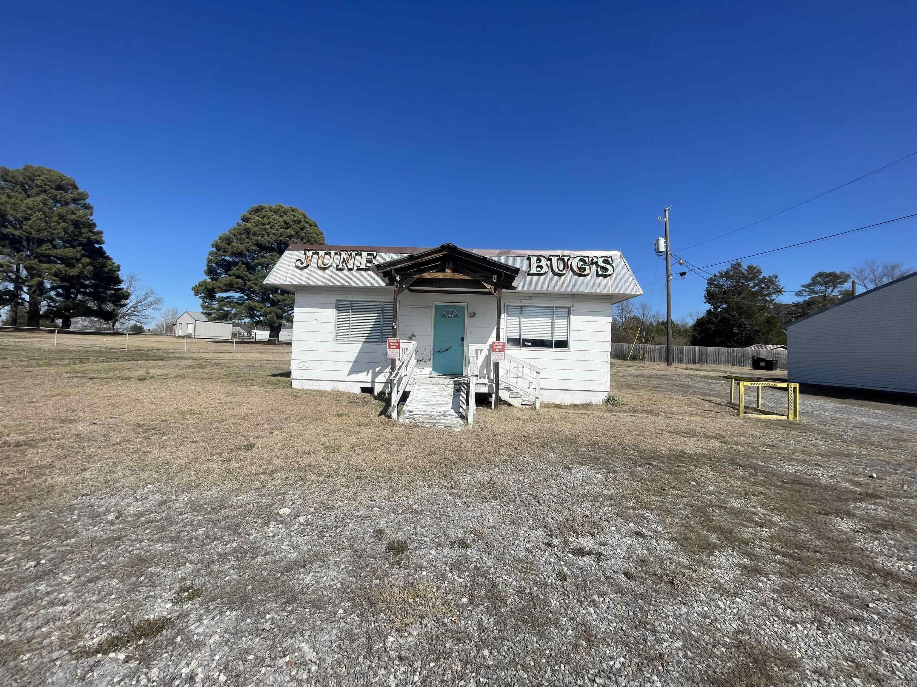 7649  Batesville Road  Pleasant Plains, AR