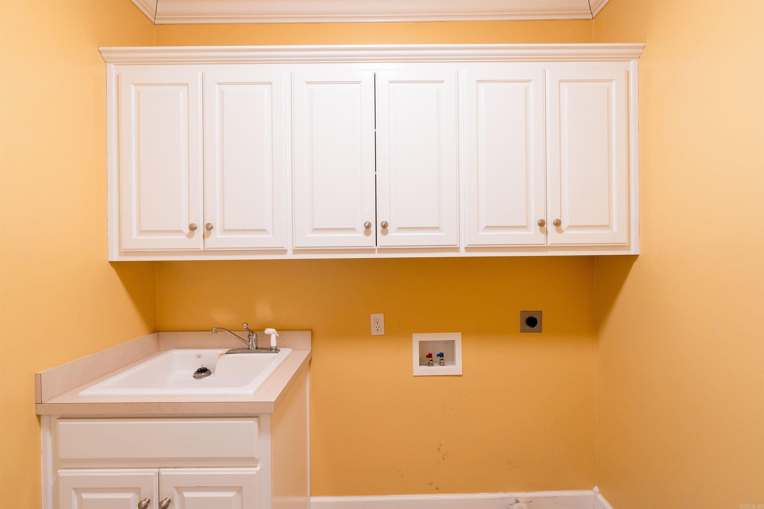 2306  Saxony  Searcy, AR