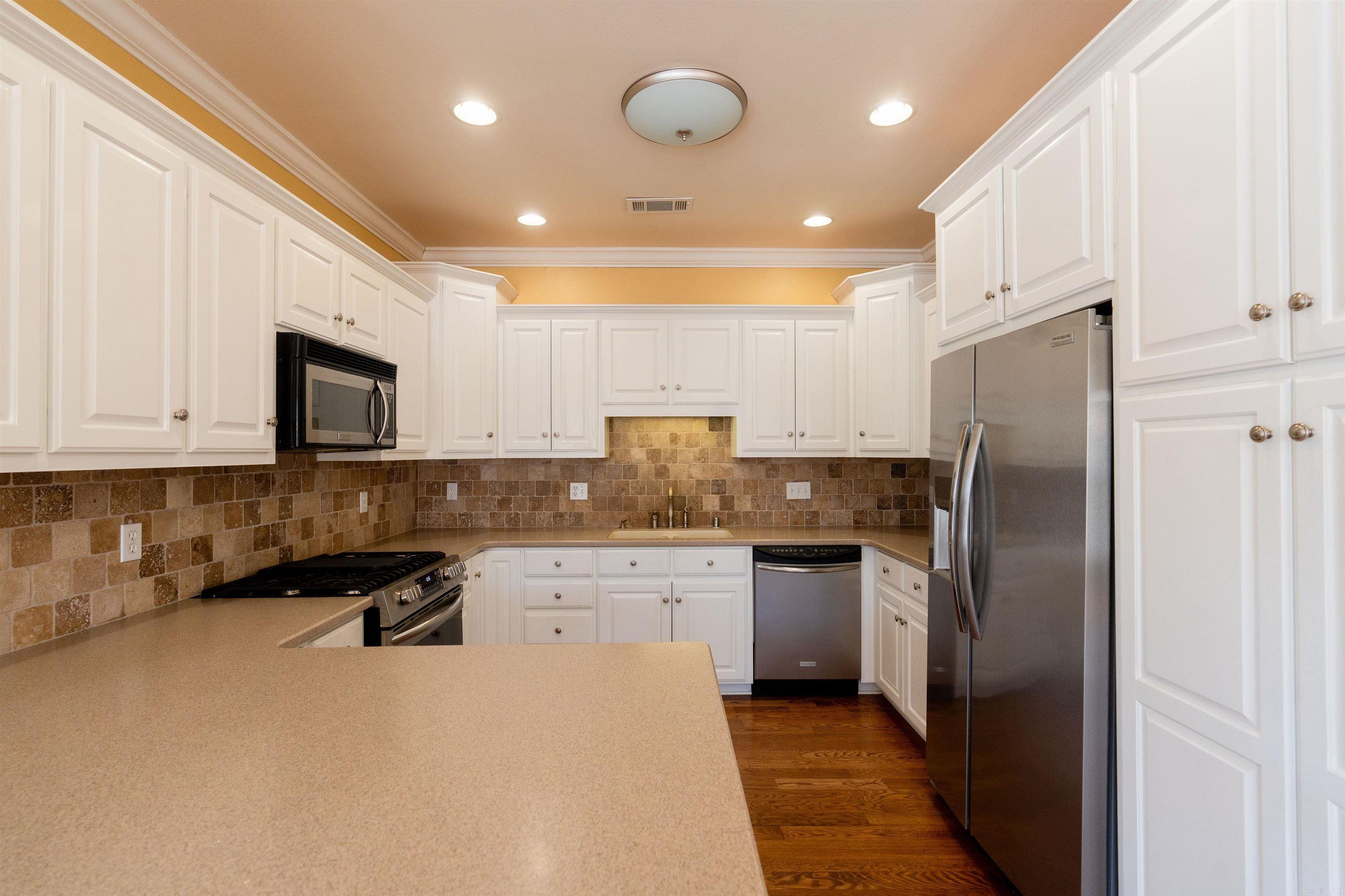 2306  Saxony  Searcy, AR