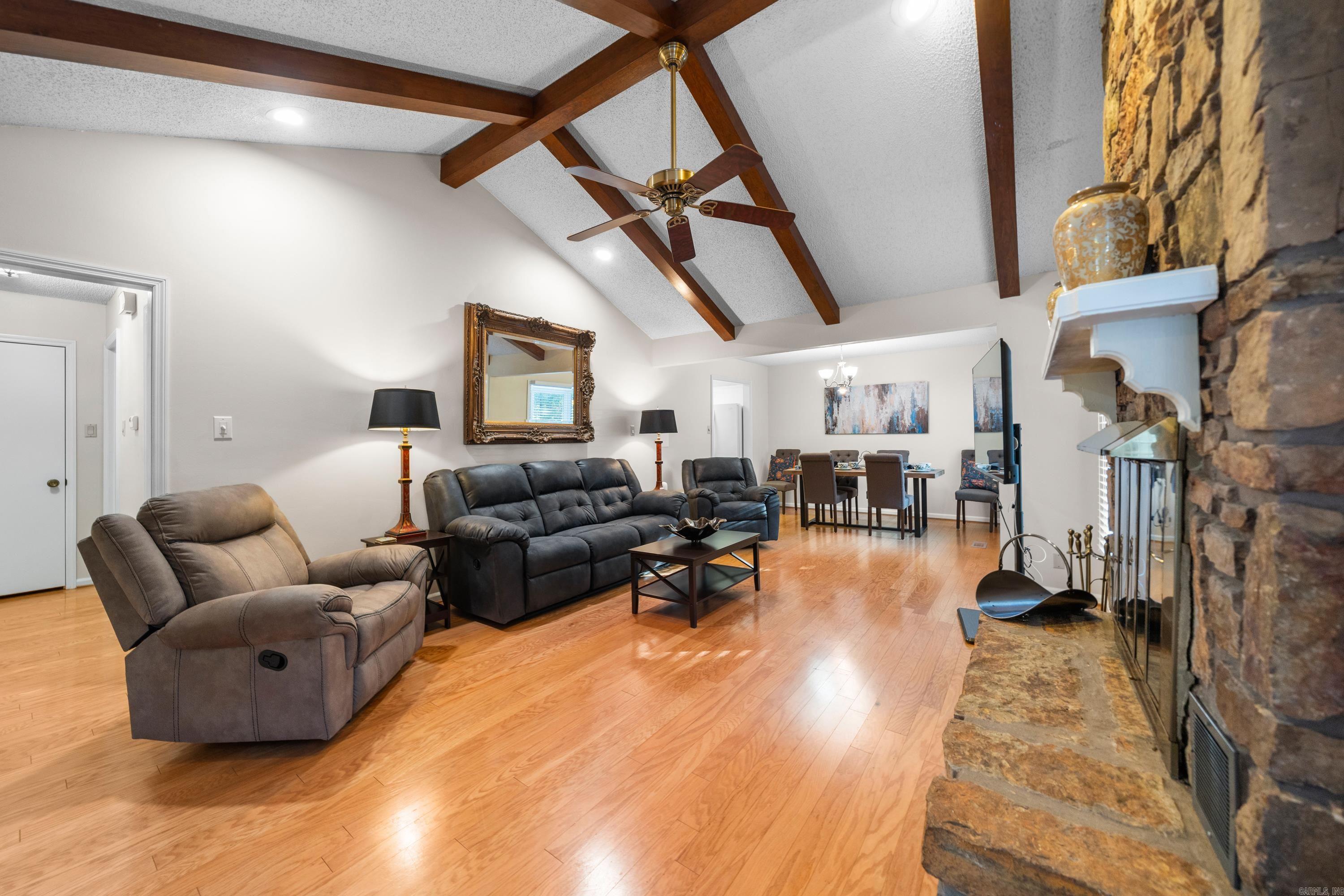 2  Pola  Hot Springs Village, AR