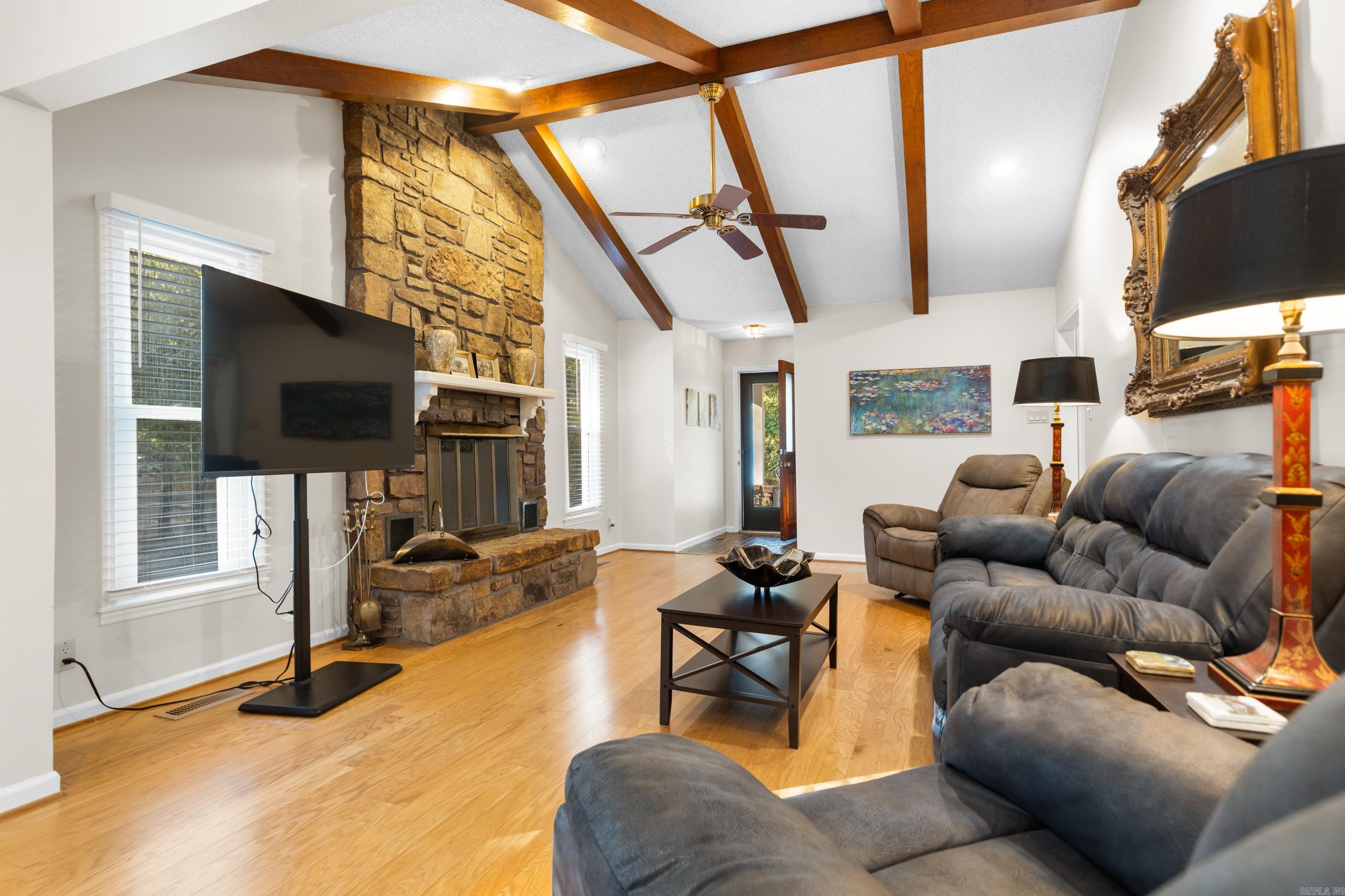 2  Pola  Hot Springs Village, AR