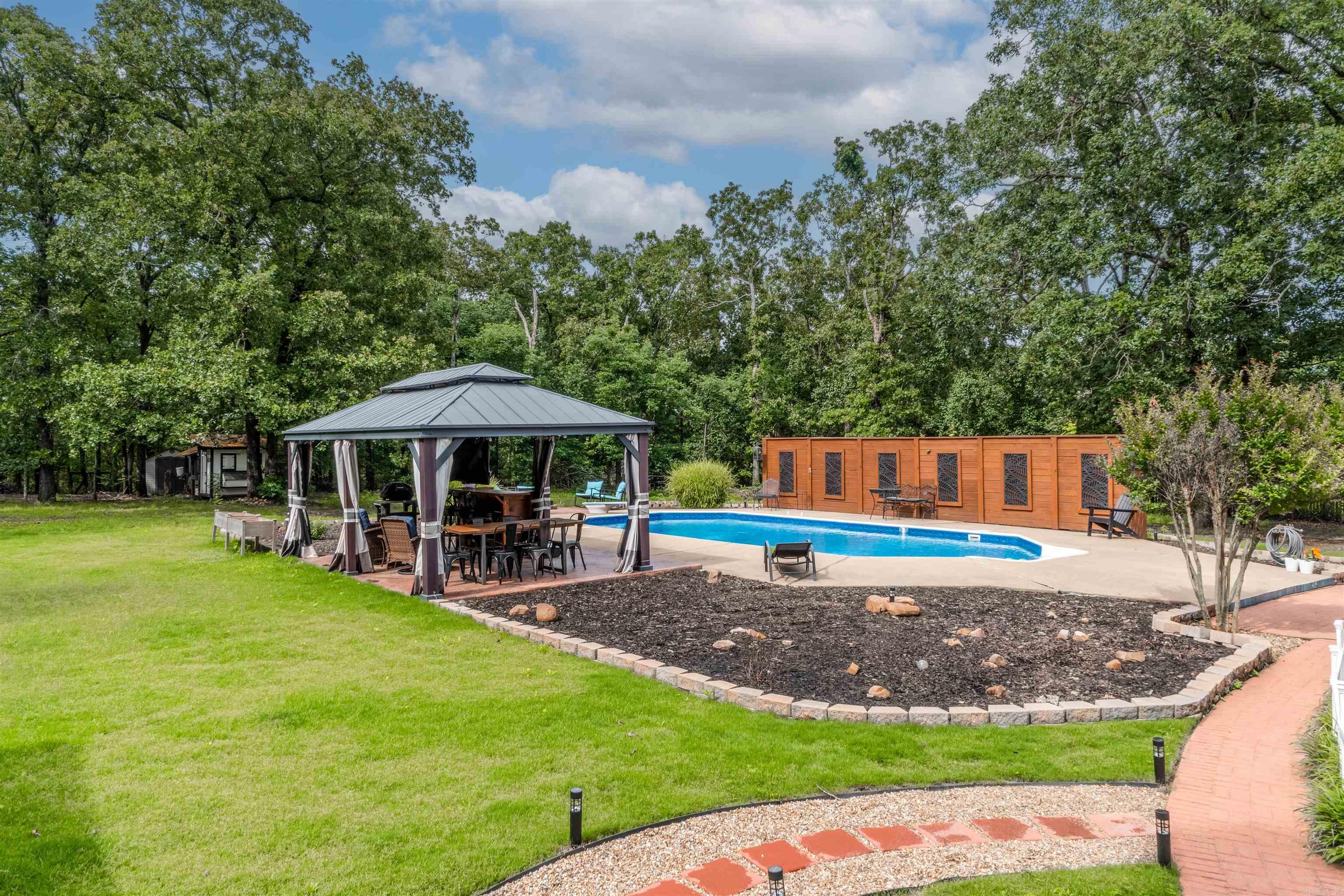 124  Edgewood  Cabot, AR