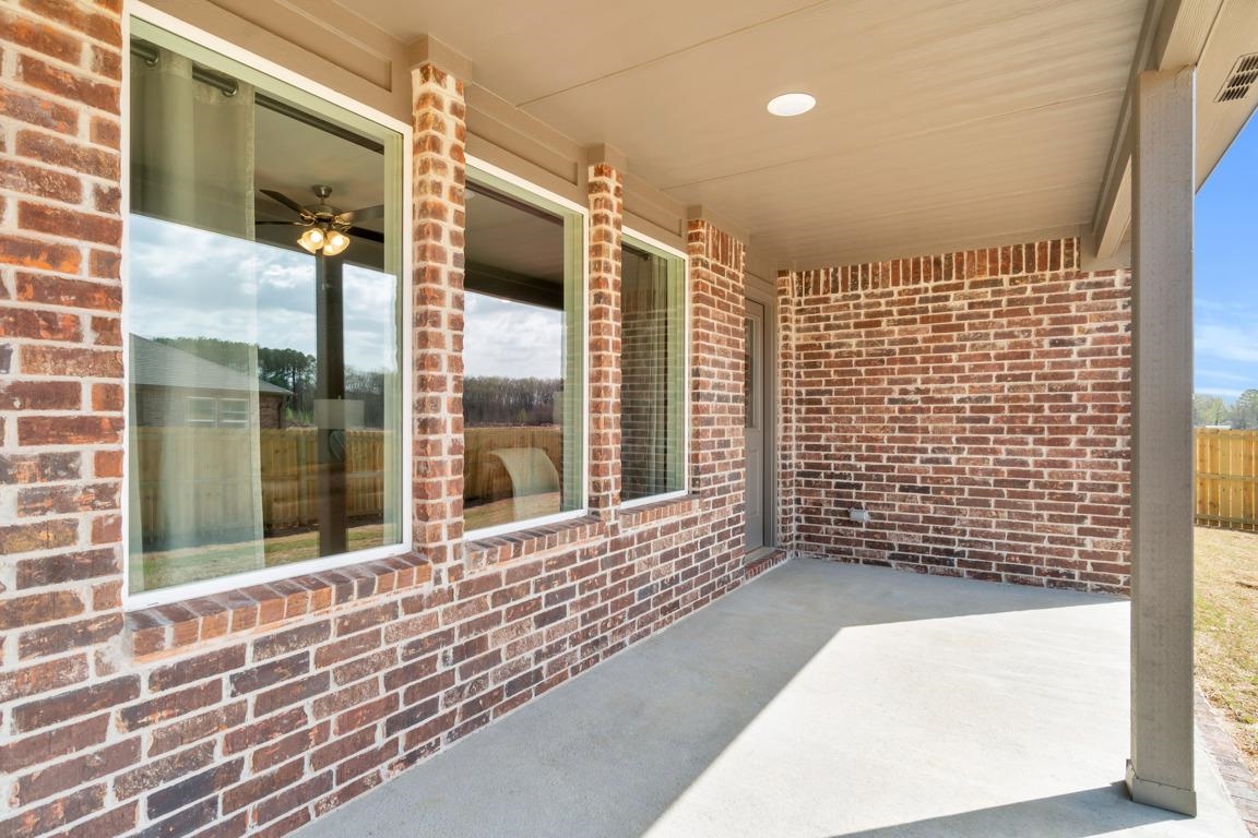 12 E Fredonia Court Mayflower, AR 72106