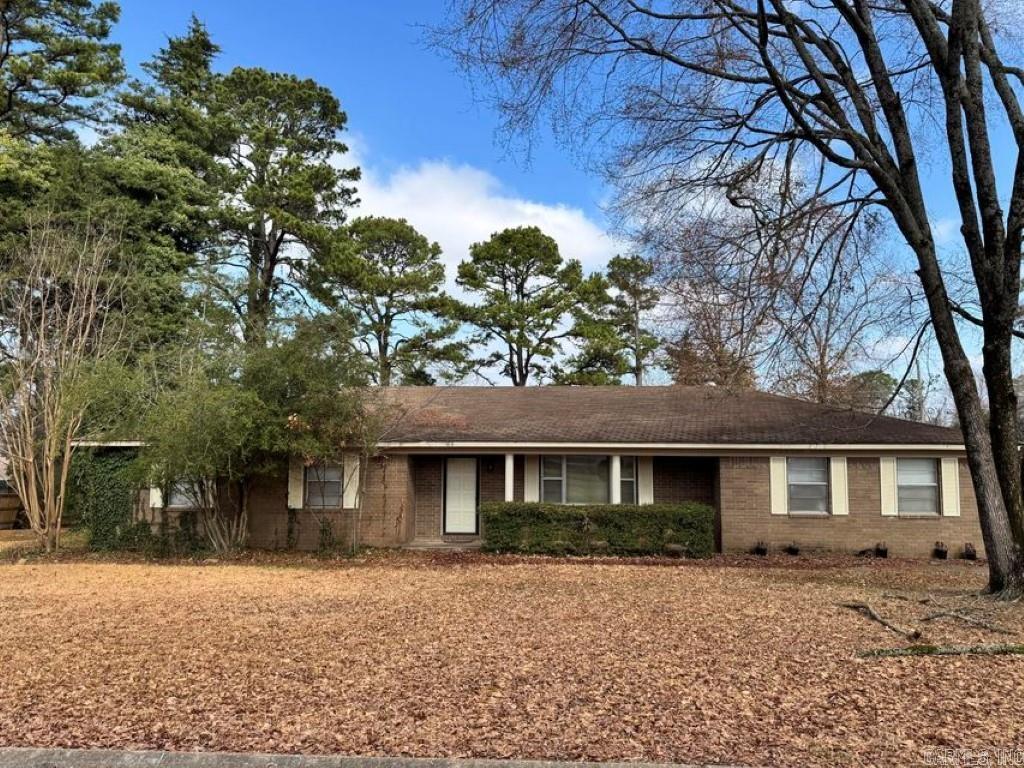 166  Dawn Circle  Russellville, AR