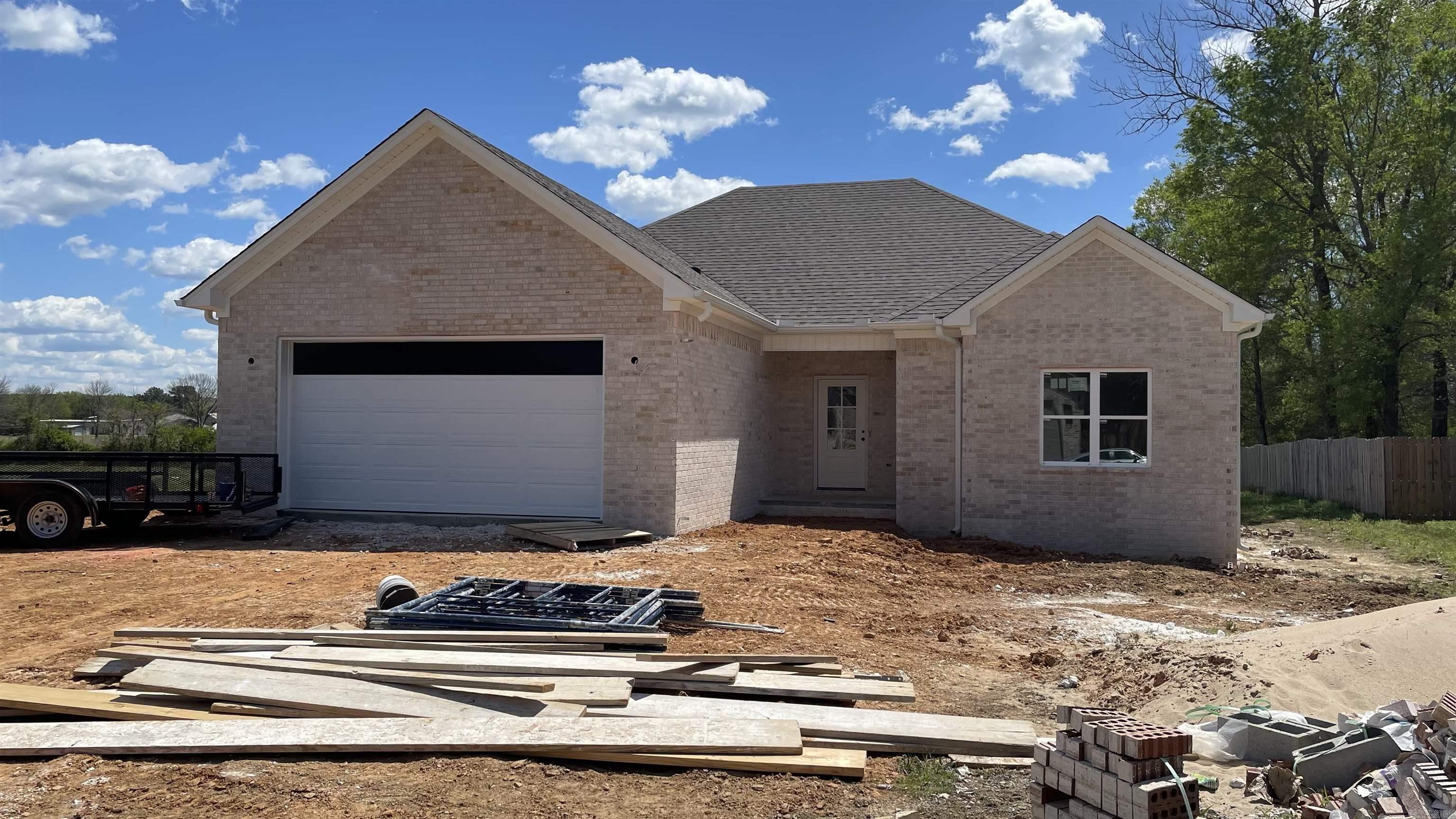 8  Dandelion  Greenbrier, AR
