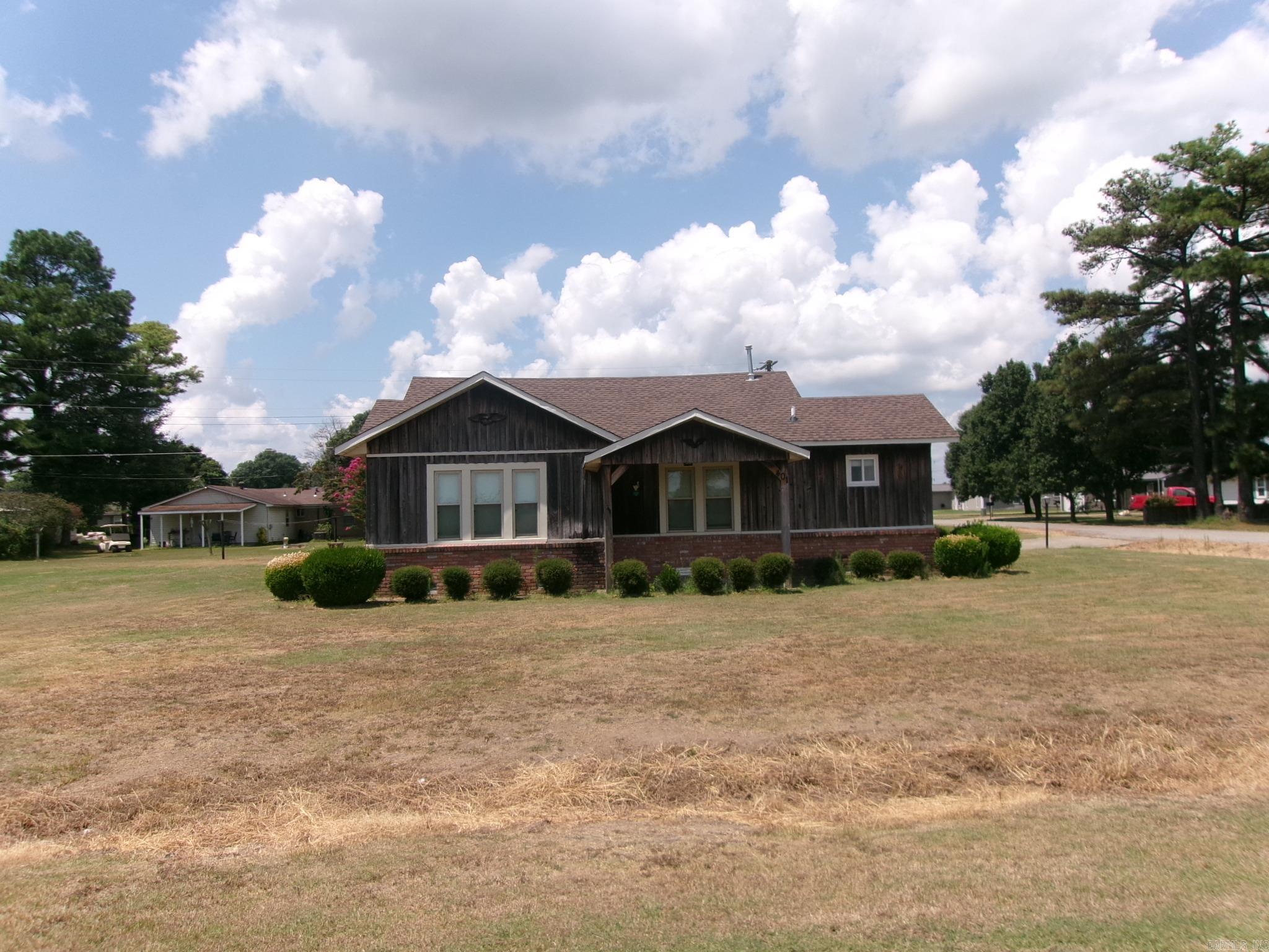 401 Hollis St  Leachville, AR