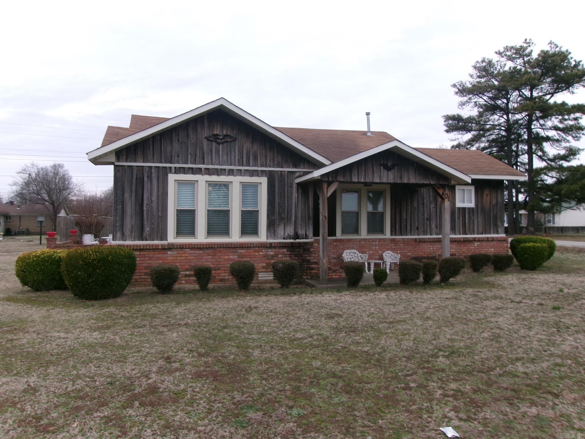 401  Hollis St  Leachville, AR