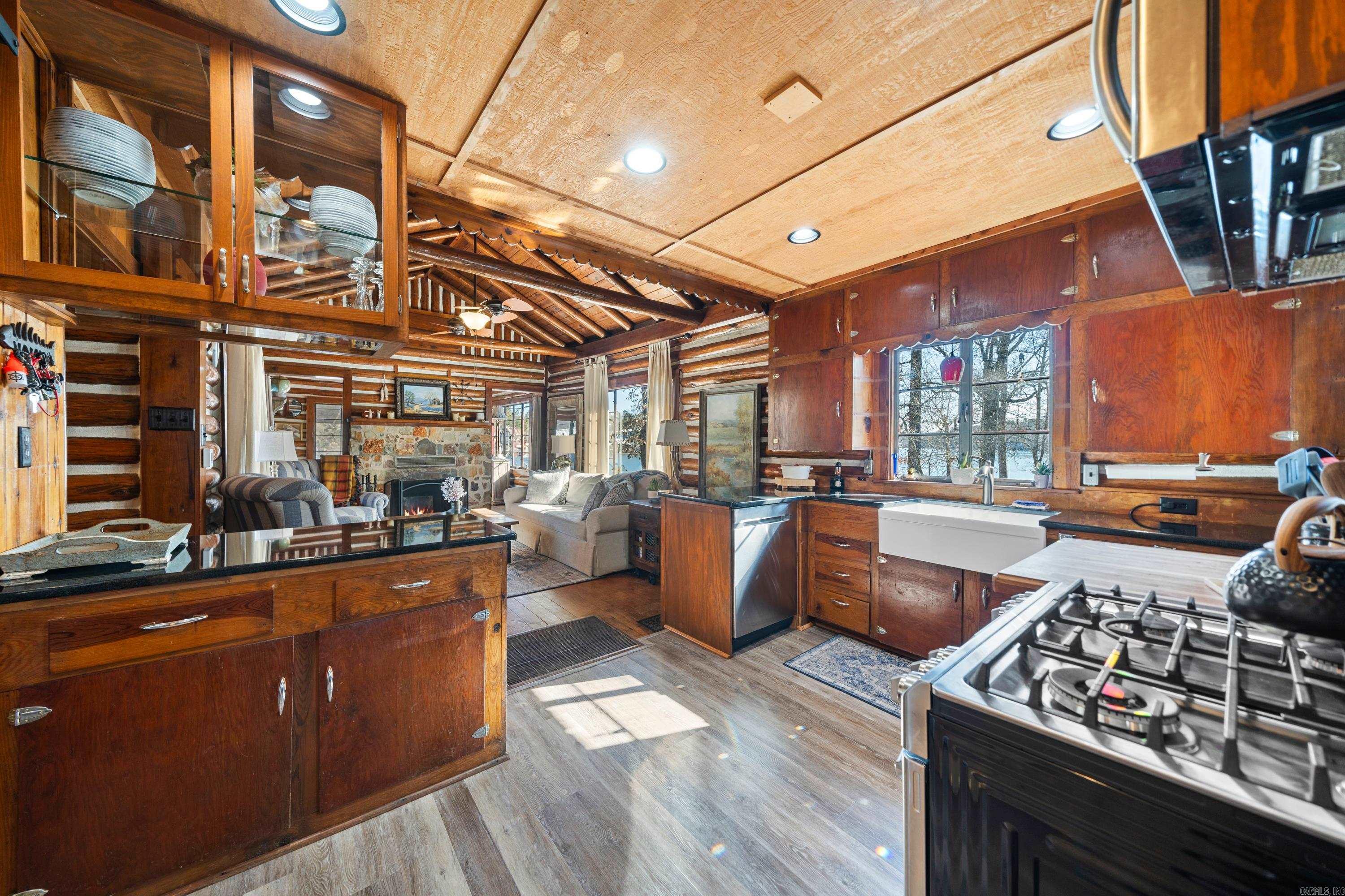 106  True  Royal, AR