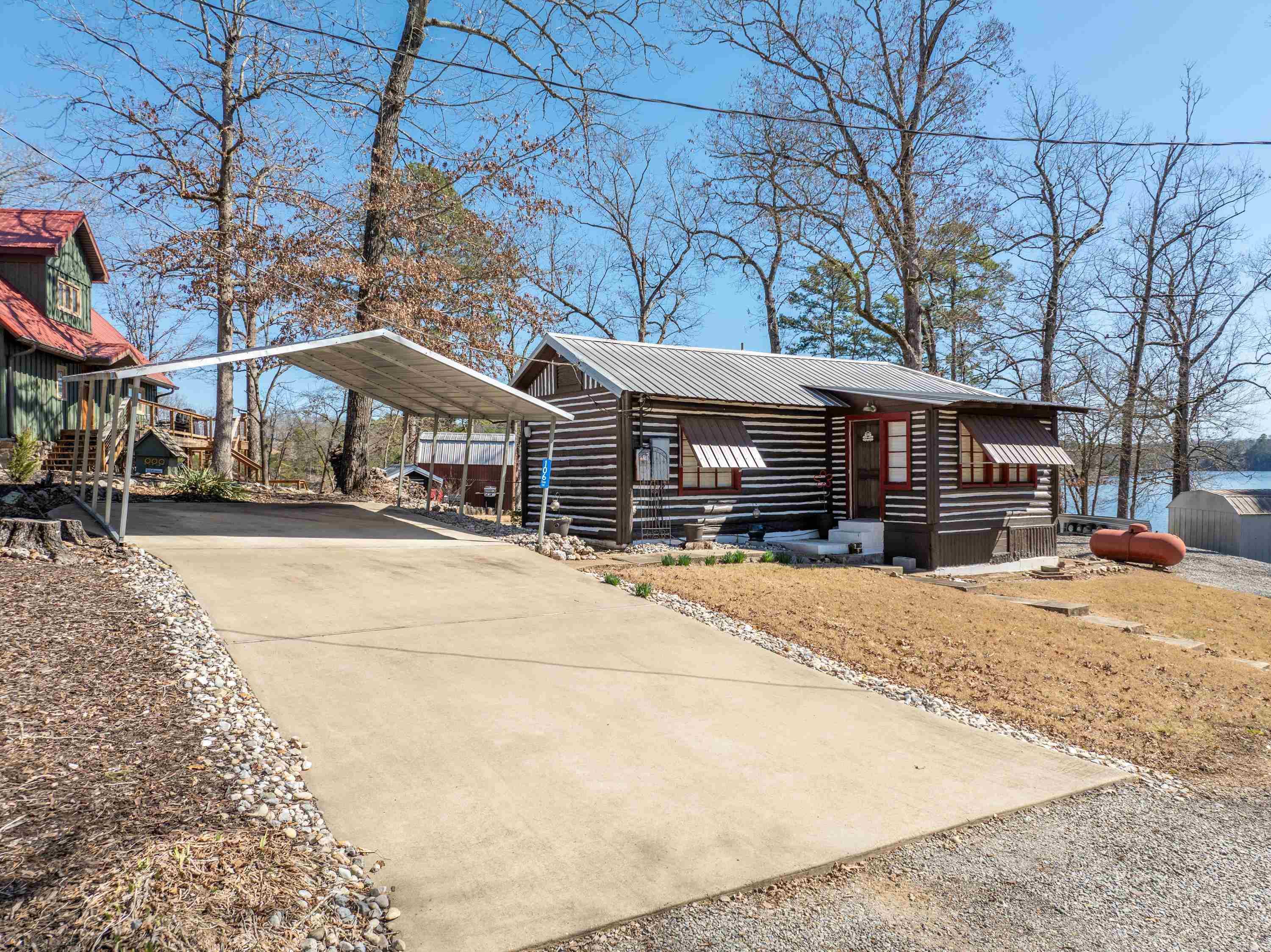 106  True  Royal, AR