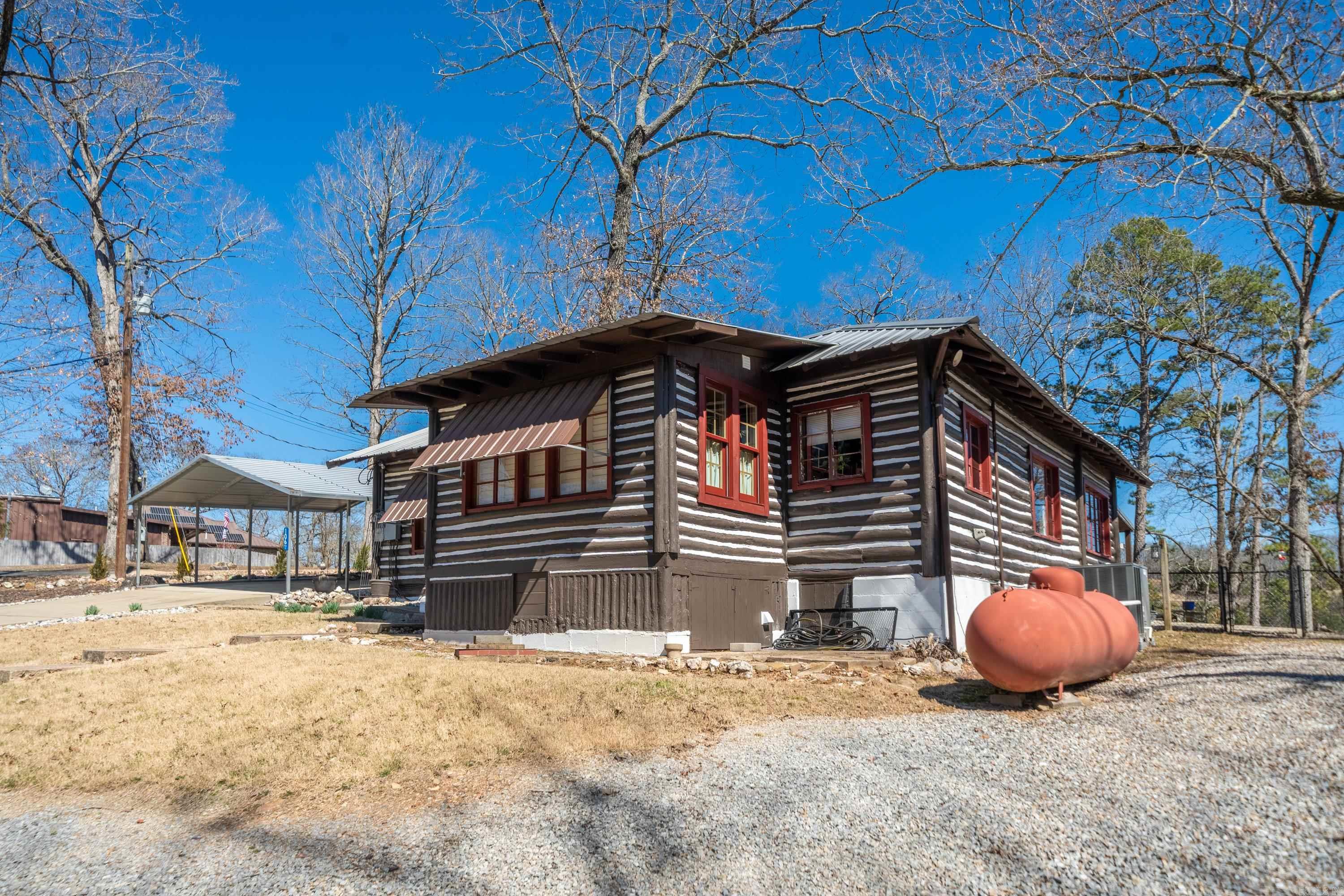 106  True  Royal, AR