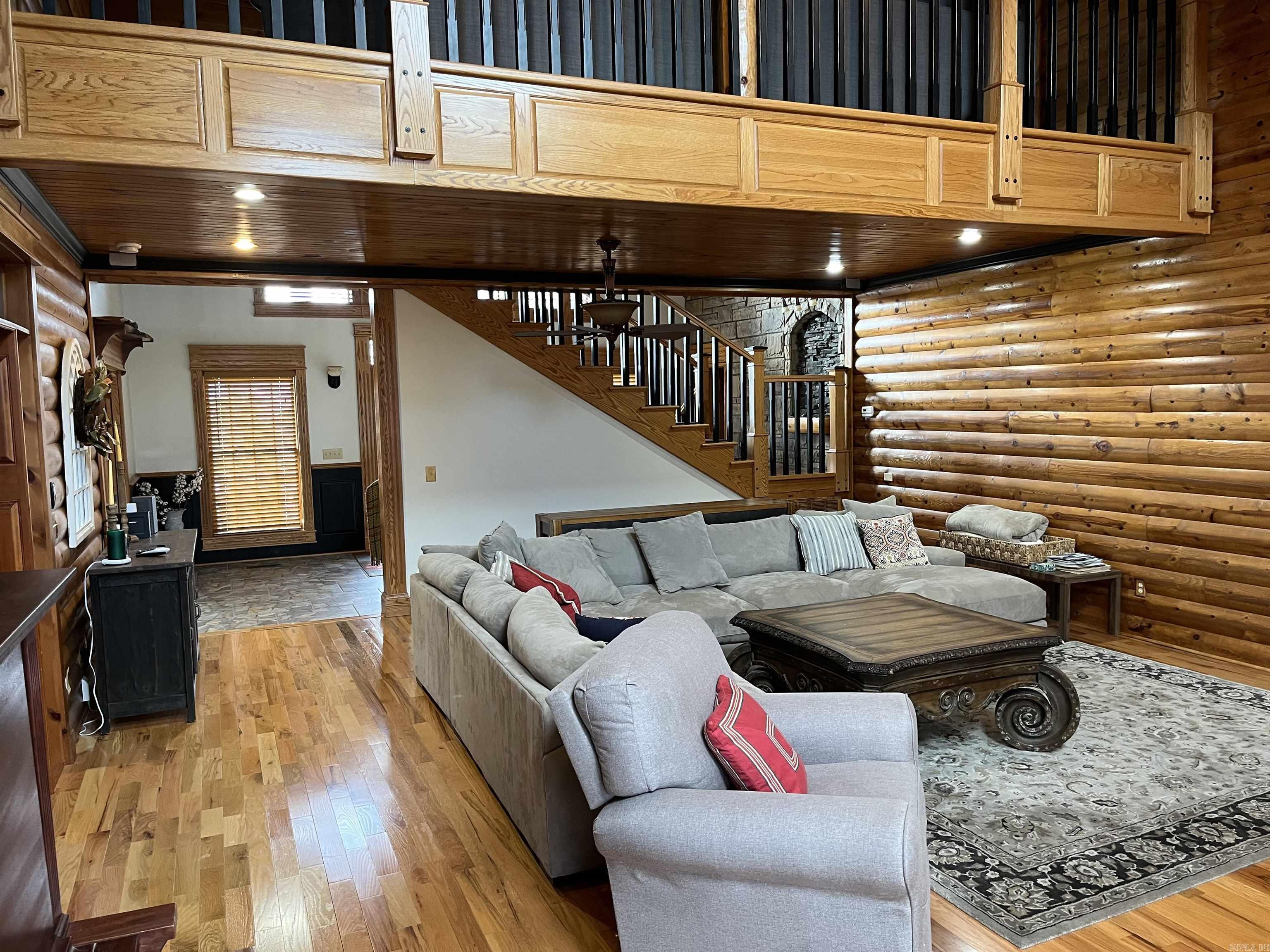 125  Monroe  Mountain View, AR