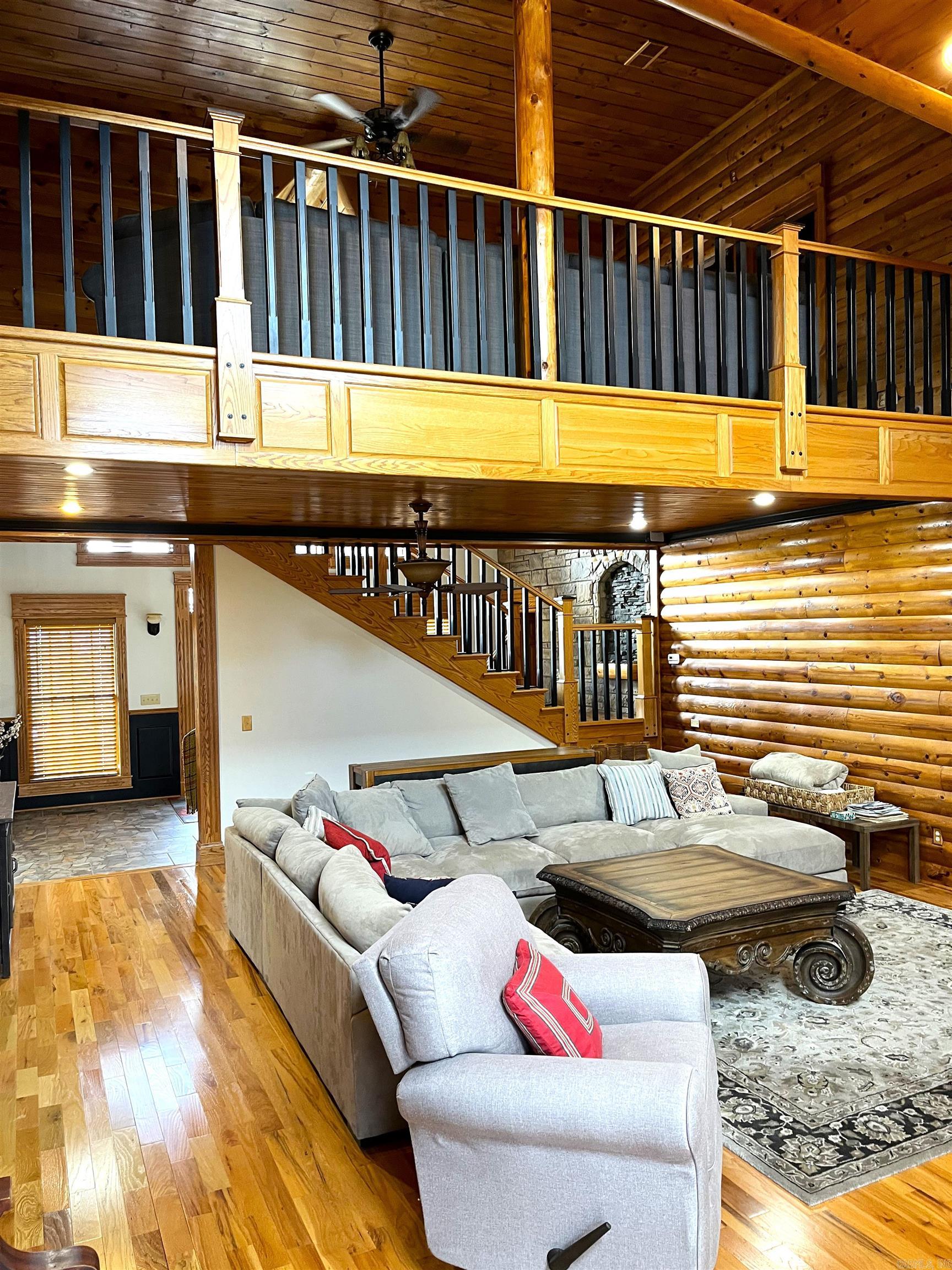125  Monroe  Mountain View, AR