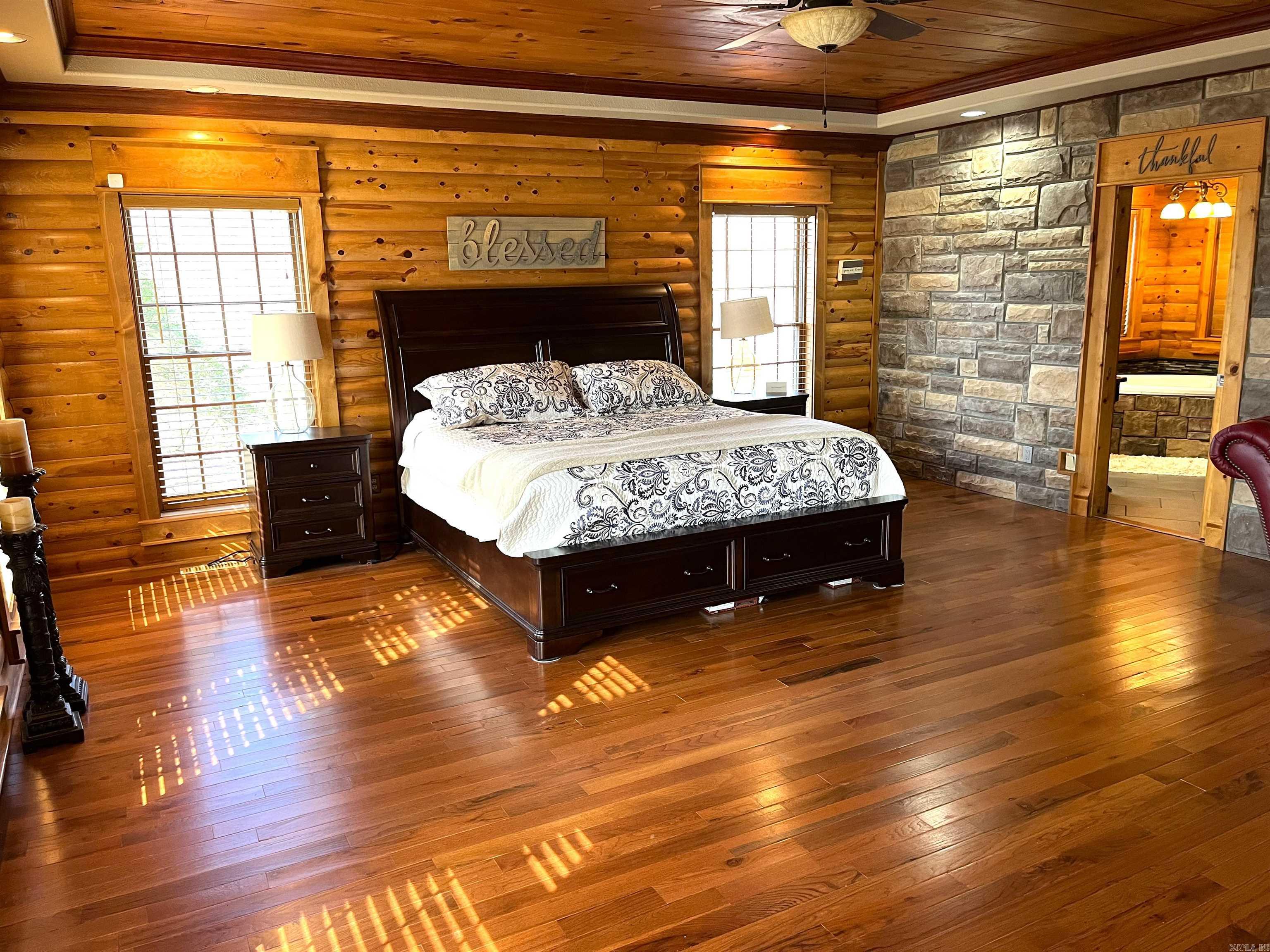 125  Monroe  Mountain View, AR